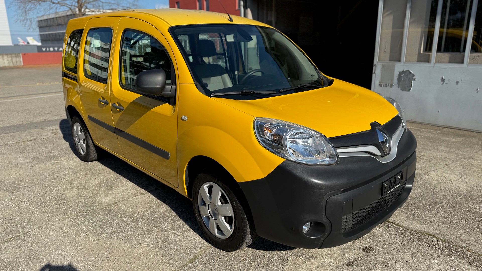RENAULT Kangoo Medium 1.6 105 Business A ( Visite du jour-Garantie-Service à jour )-image-0