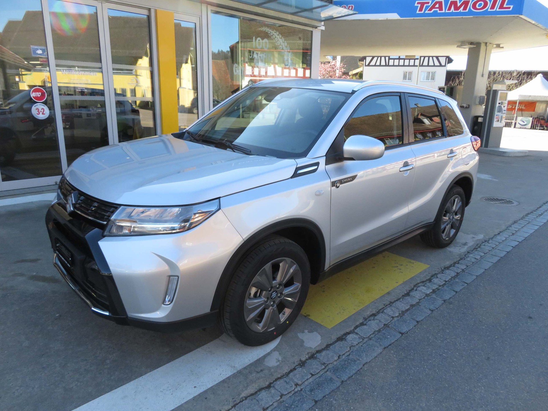 SUZUKI Vitara 1.4 T Sakura Hybrid 4x4-showroom-element-2