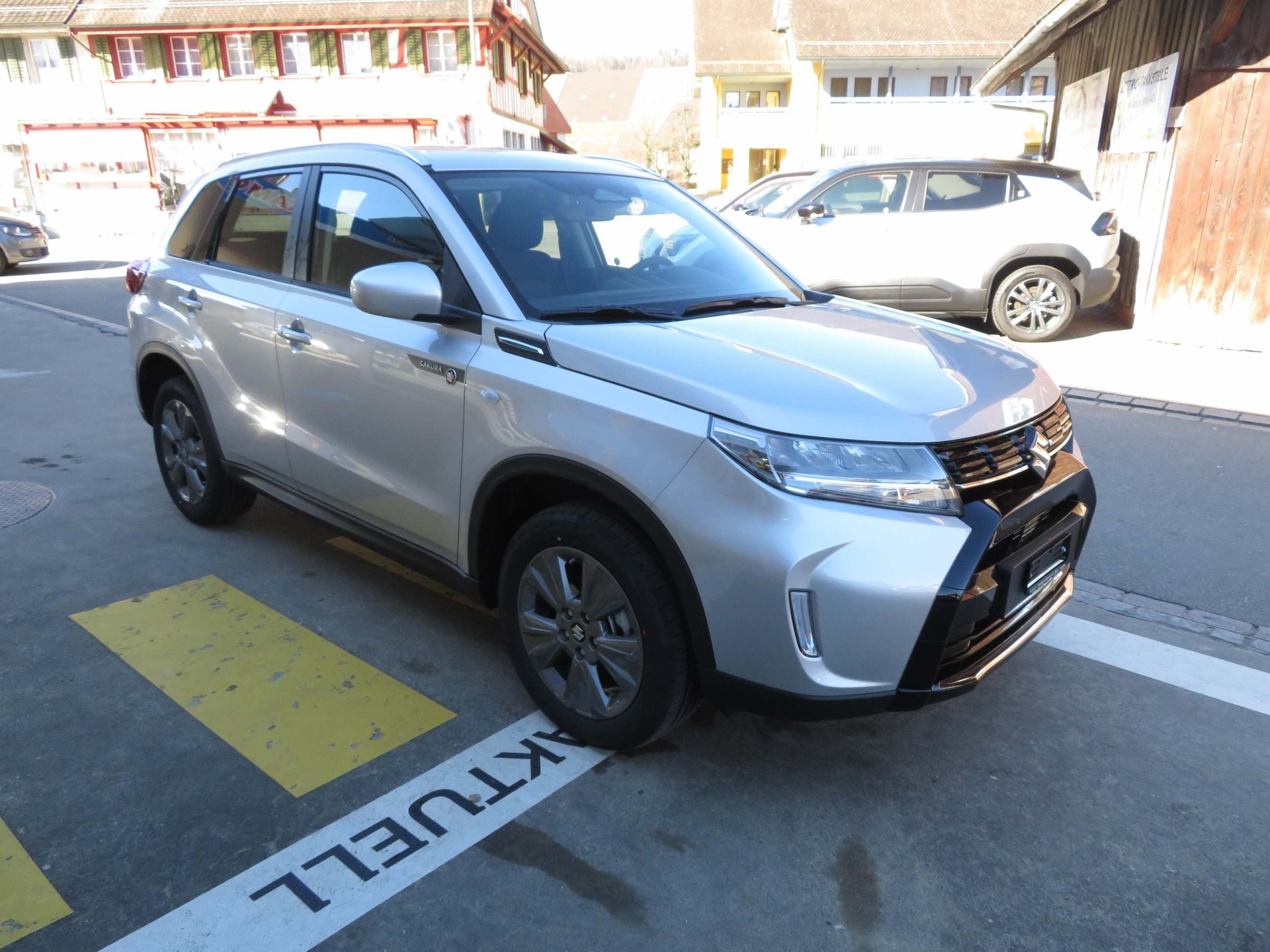 SUZUKI Vitara 1.4 T Sakura Hybrid 4x4-image-4