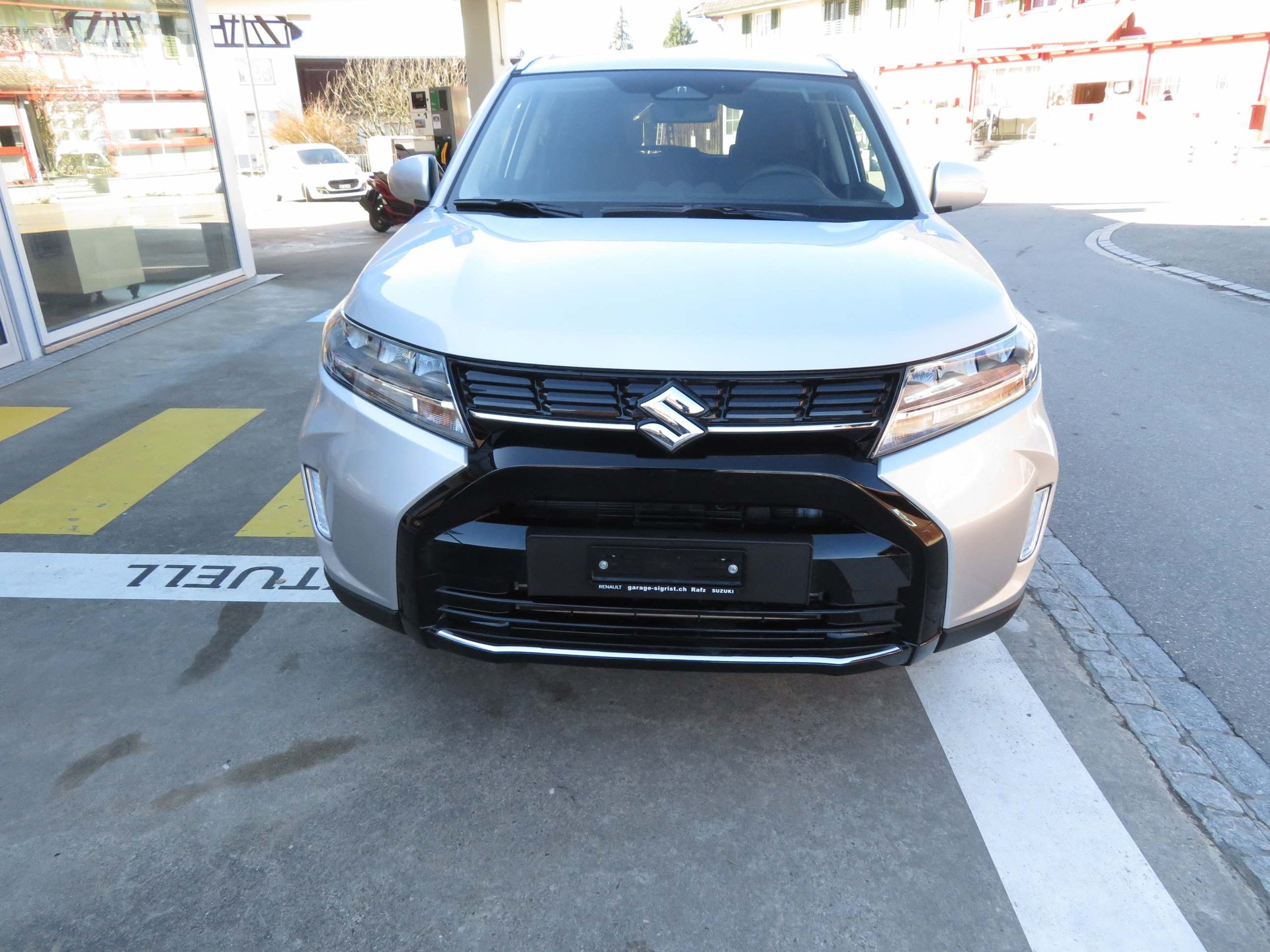 SUZUKI Vitara 1.4 T Sakura Hybrid 4x4-showroom-element-3