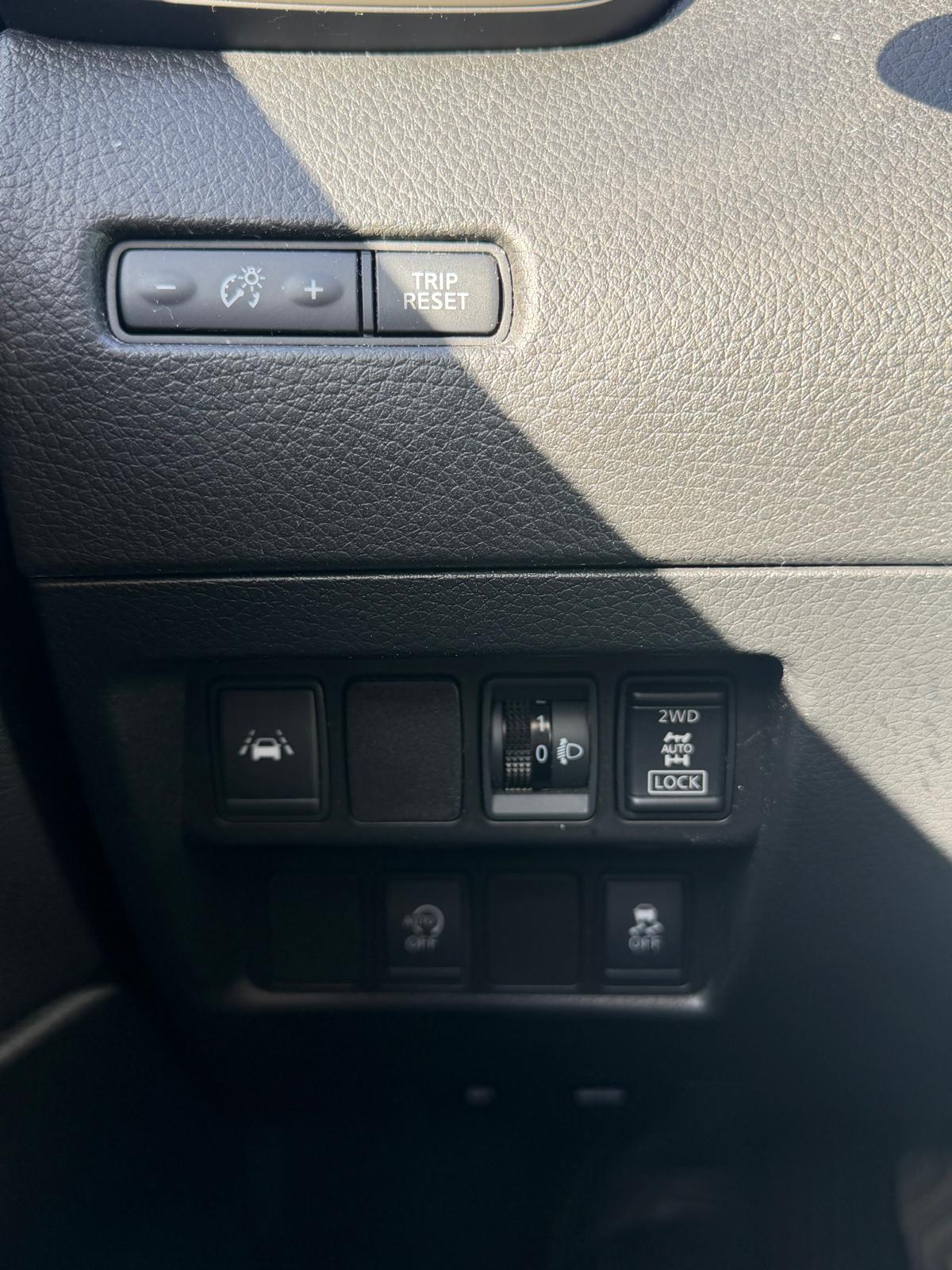 NISSAN Qashqai 1.6 dCi tekna ALL-MODE 4x4-image-14