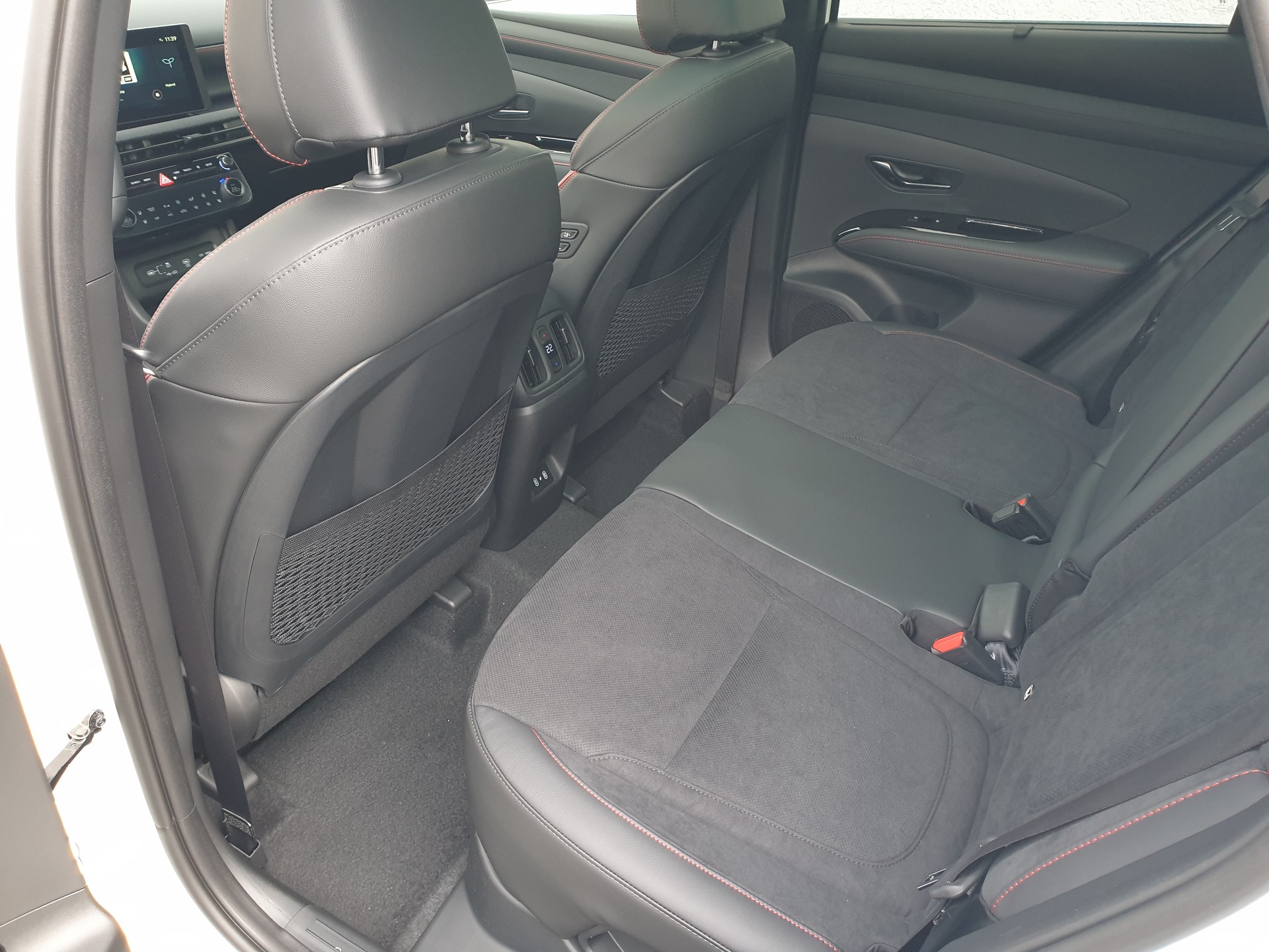 HYUNDAI 1.6 T-GDi HEV N-Line 4WD-image-11