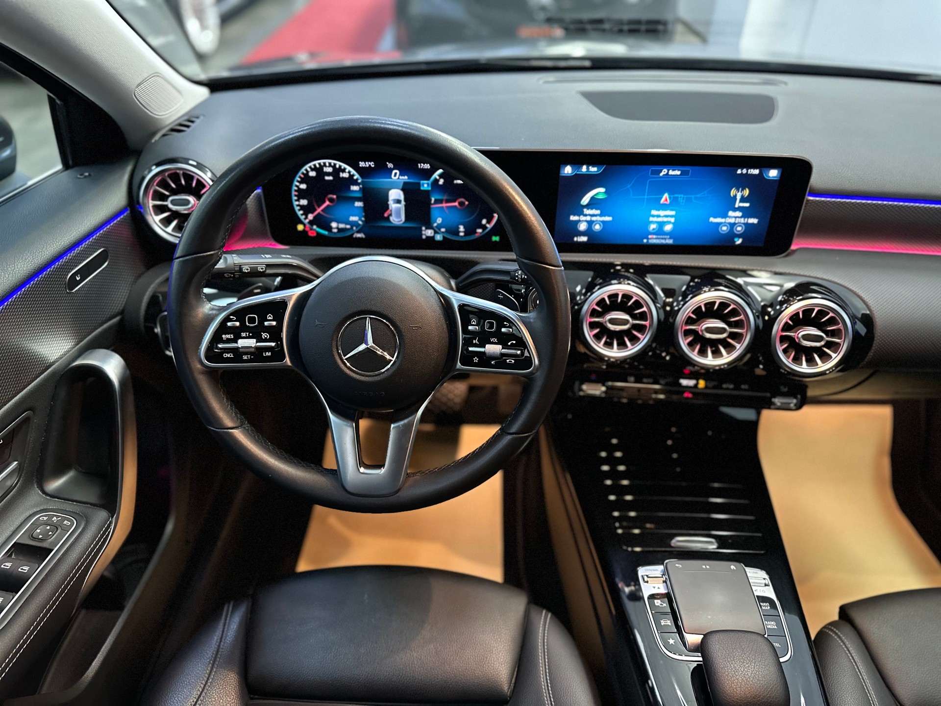 MERCEDES-BENZ A 200 d Progressive 8G-DCT-image-12