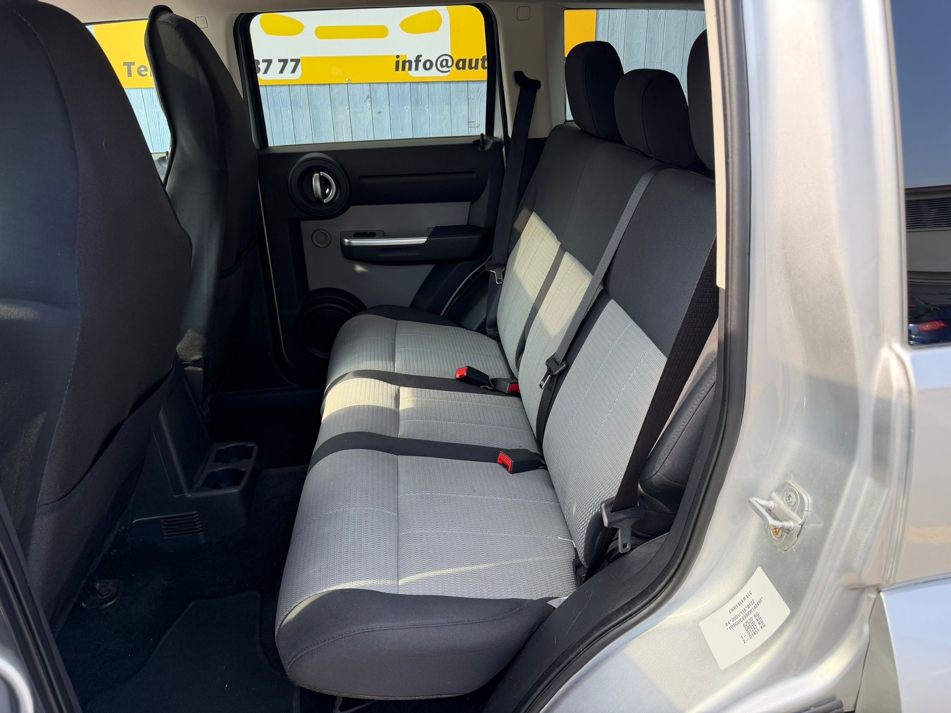 DODGE Nitro 2.8 CRD SXT-image-15