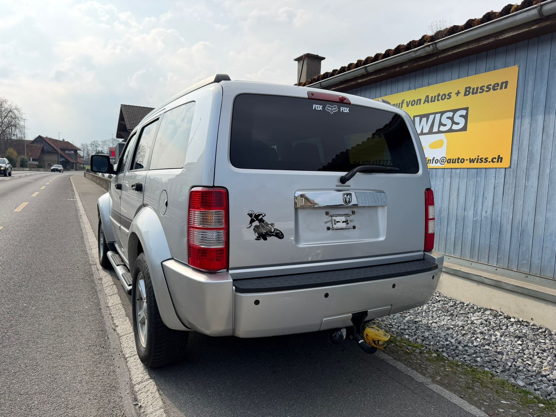 DODGE Nitro 2.8 CRD SXT-image-6