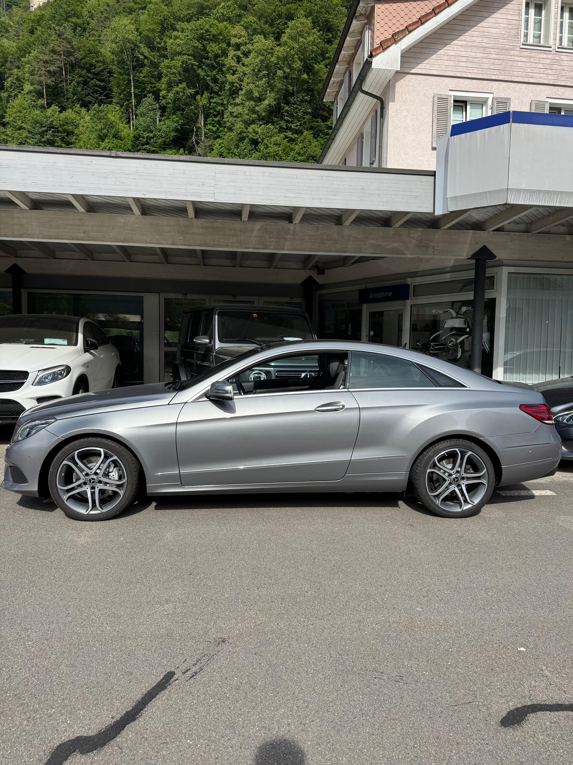 MERCEDES-BENZ E 350 4Matic 7G-Tronic-image-4
