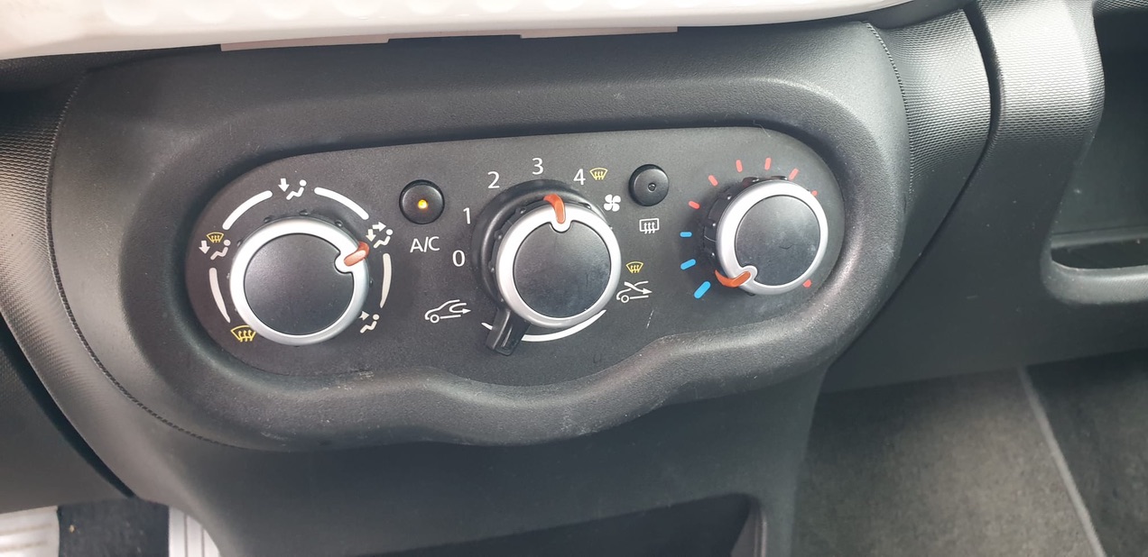 RENAULT Twingo 1.0 Life-image-5