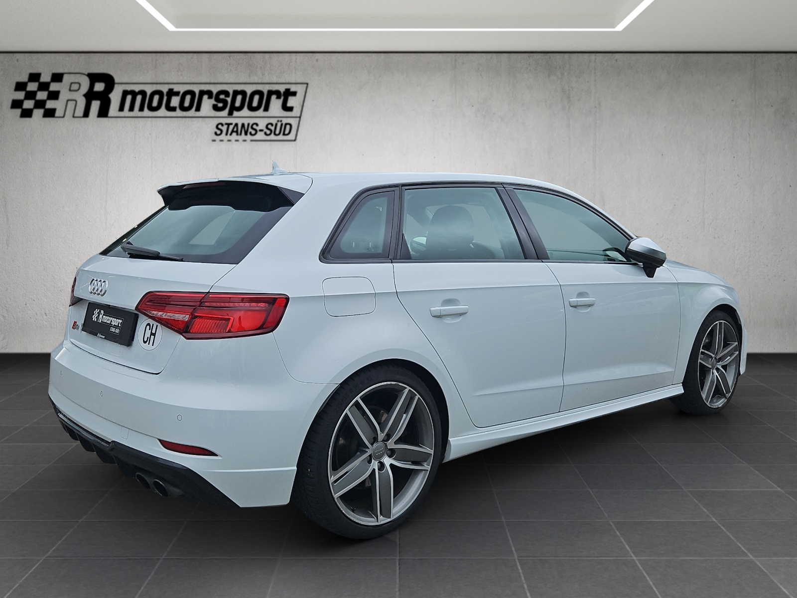 AUDI S3 Sportback 2.0 TFSI quattro S-tronic-image-6