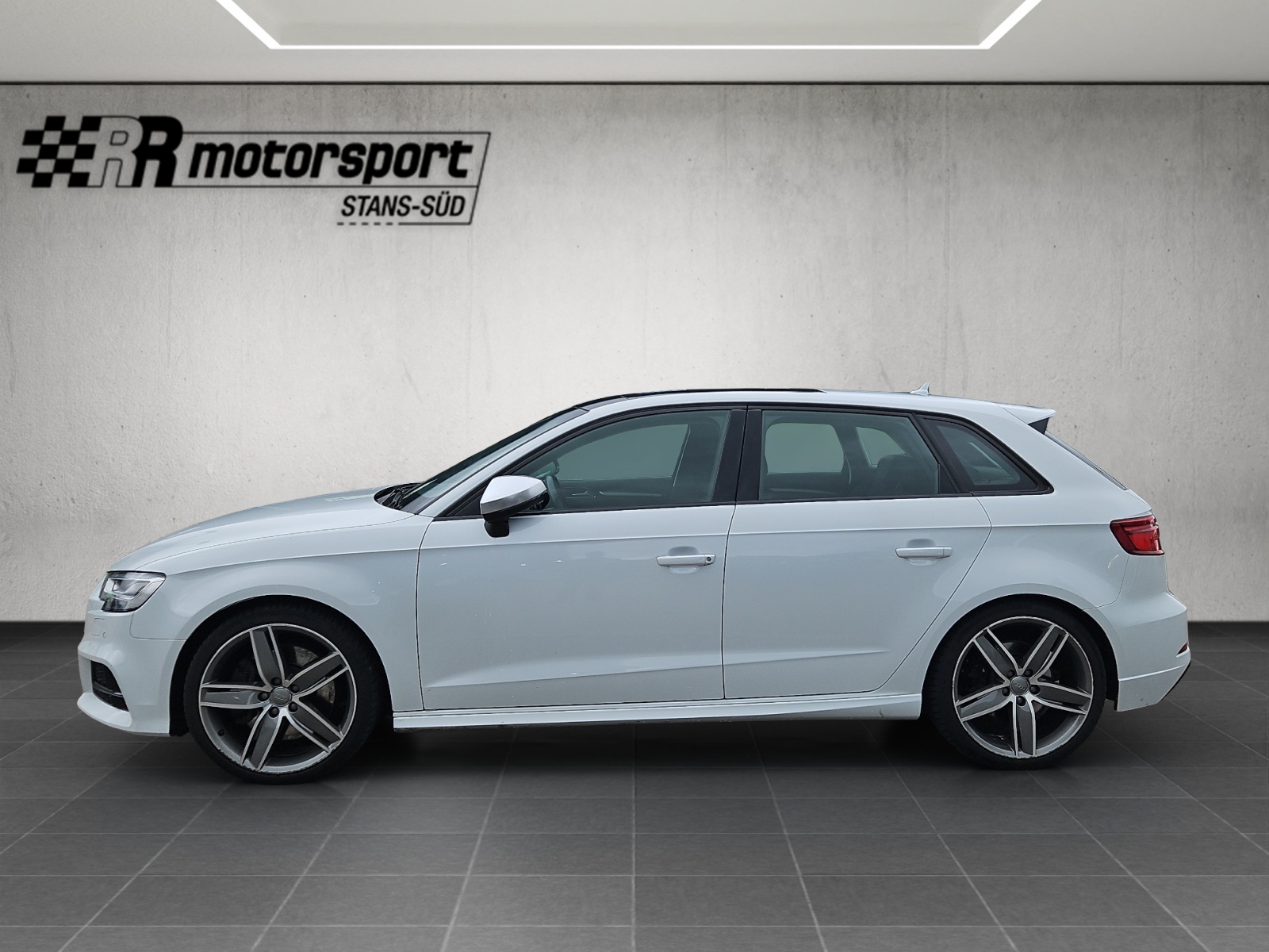 AUDI S3 Sportback 2.0 TFSI quattro S-tronic-image-2