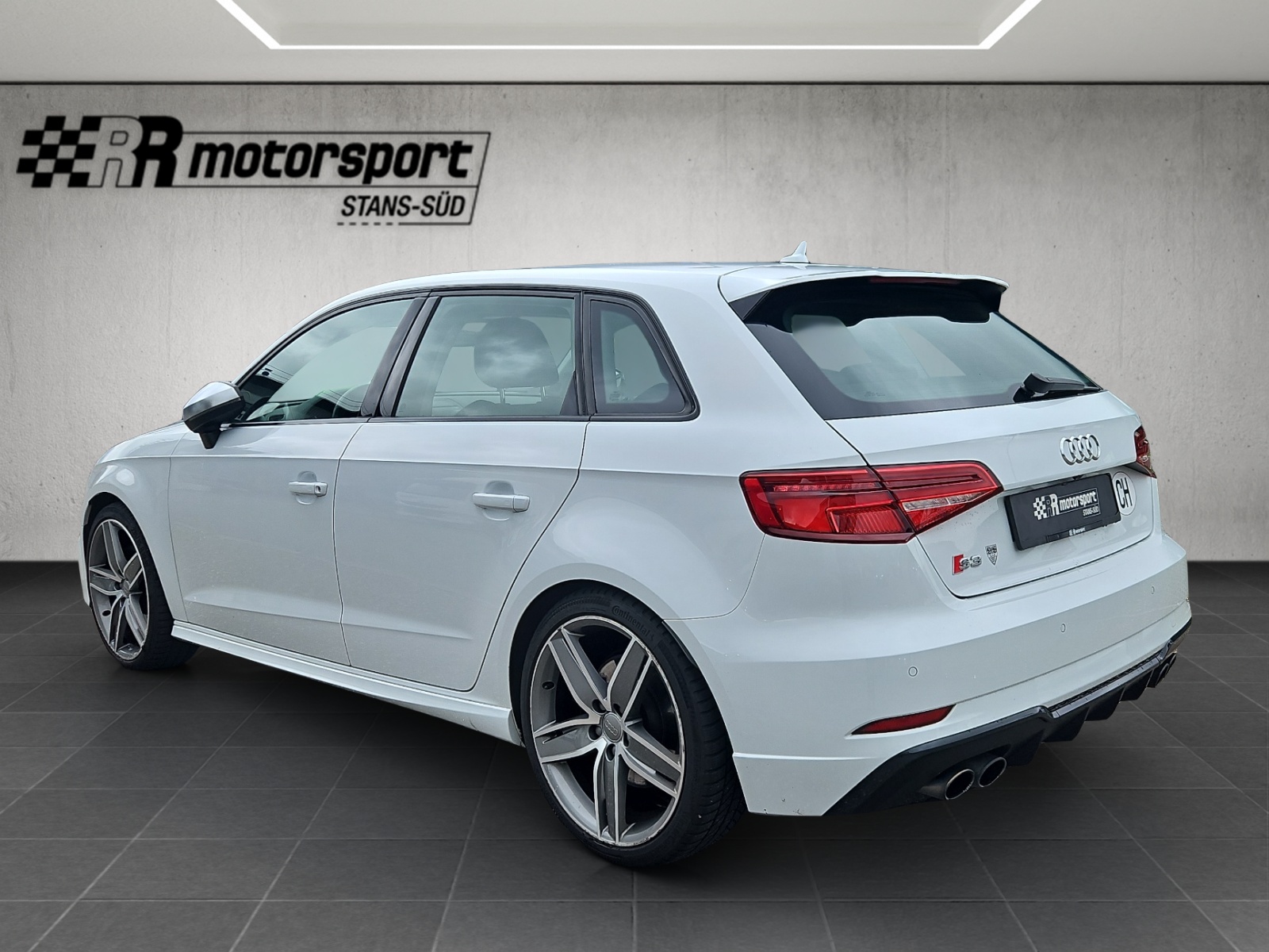 AUDI S3 Sportback 2.0 TFSI quattro S-tronic-image-10