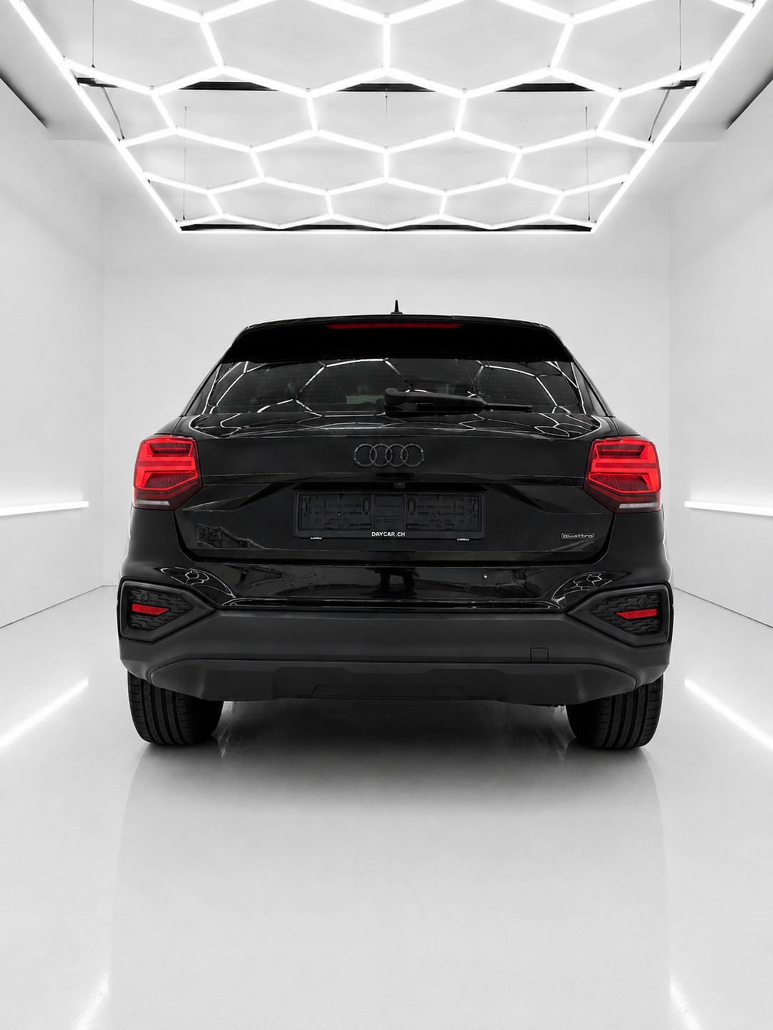 AUDI Q2 35 TDI quattro S-tronic-image-3