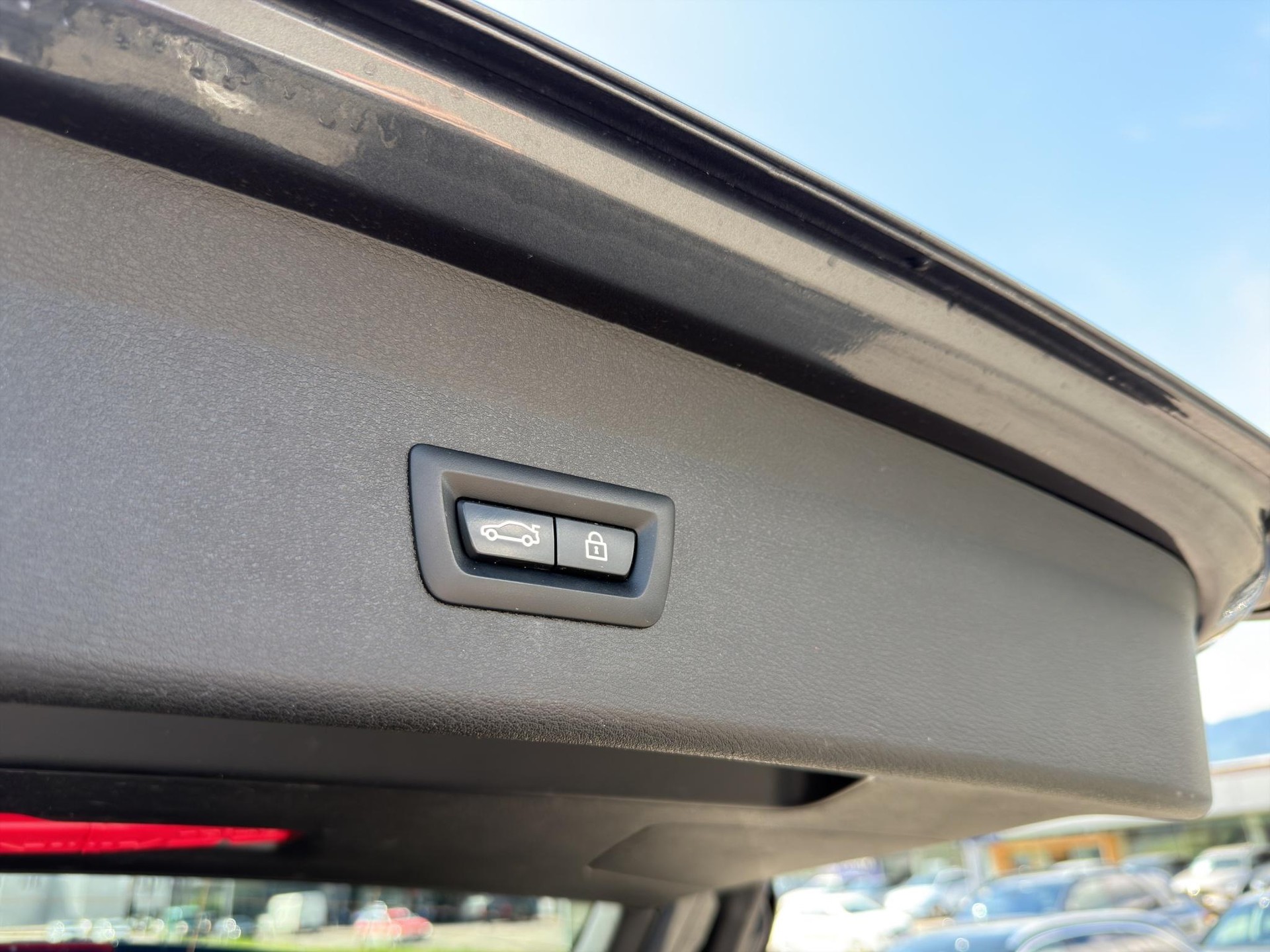 BMW X1 20d xDrive SAG-image-18