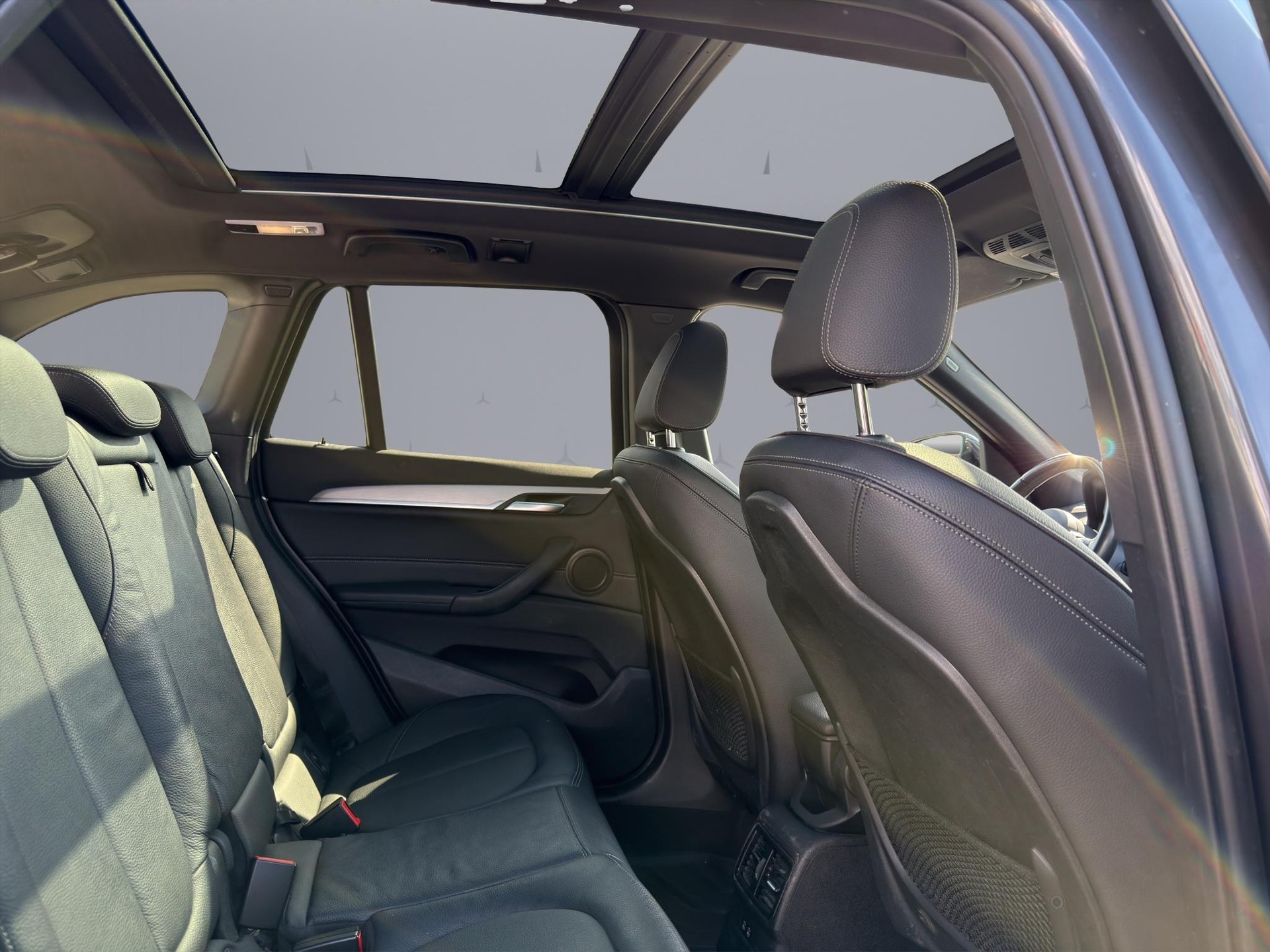 BMW X1 20d xDrive SAG-image-16