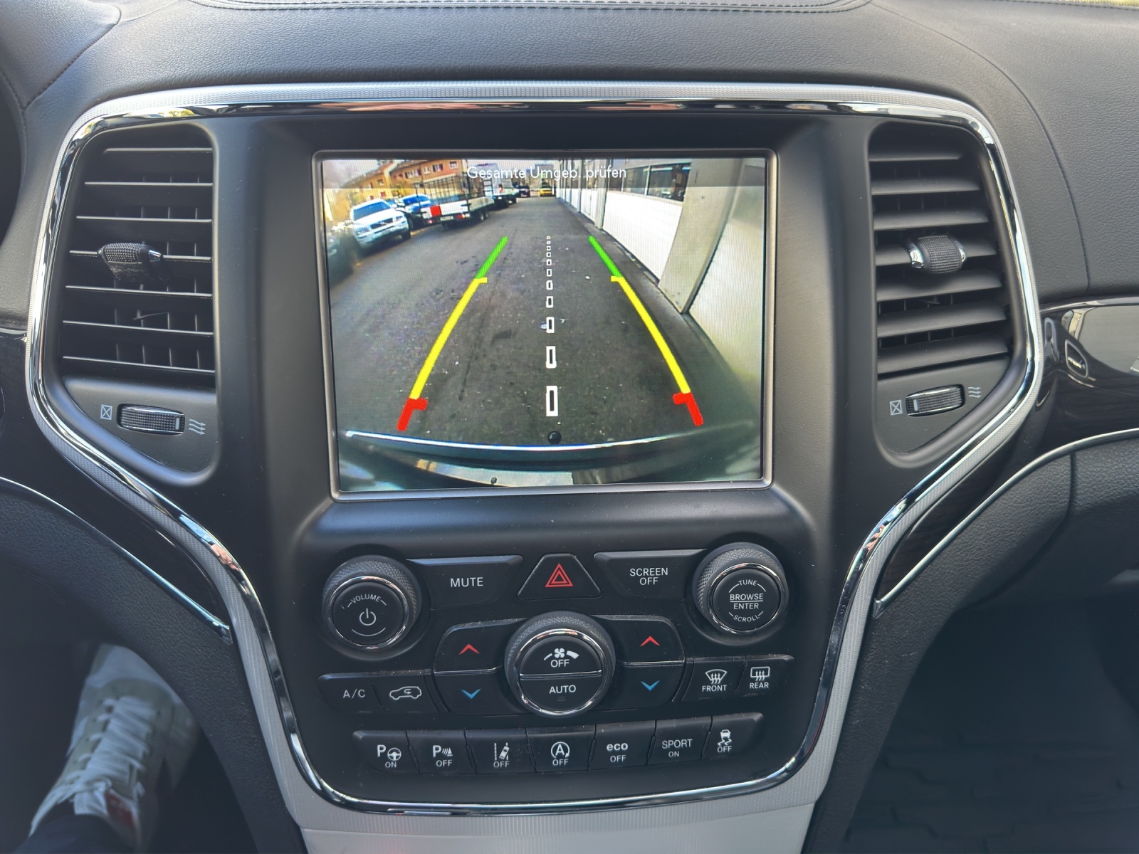 JEEP Grand Cherokee 3.0 CRD 250 Overland-image-8