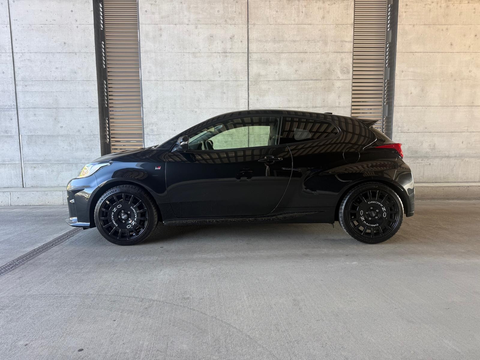 TOYOTA Yaris 1.6 GR Sport-image-7