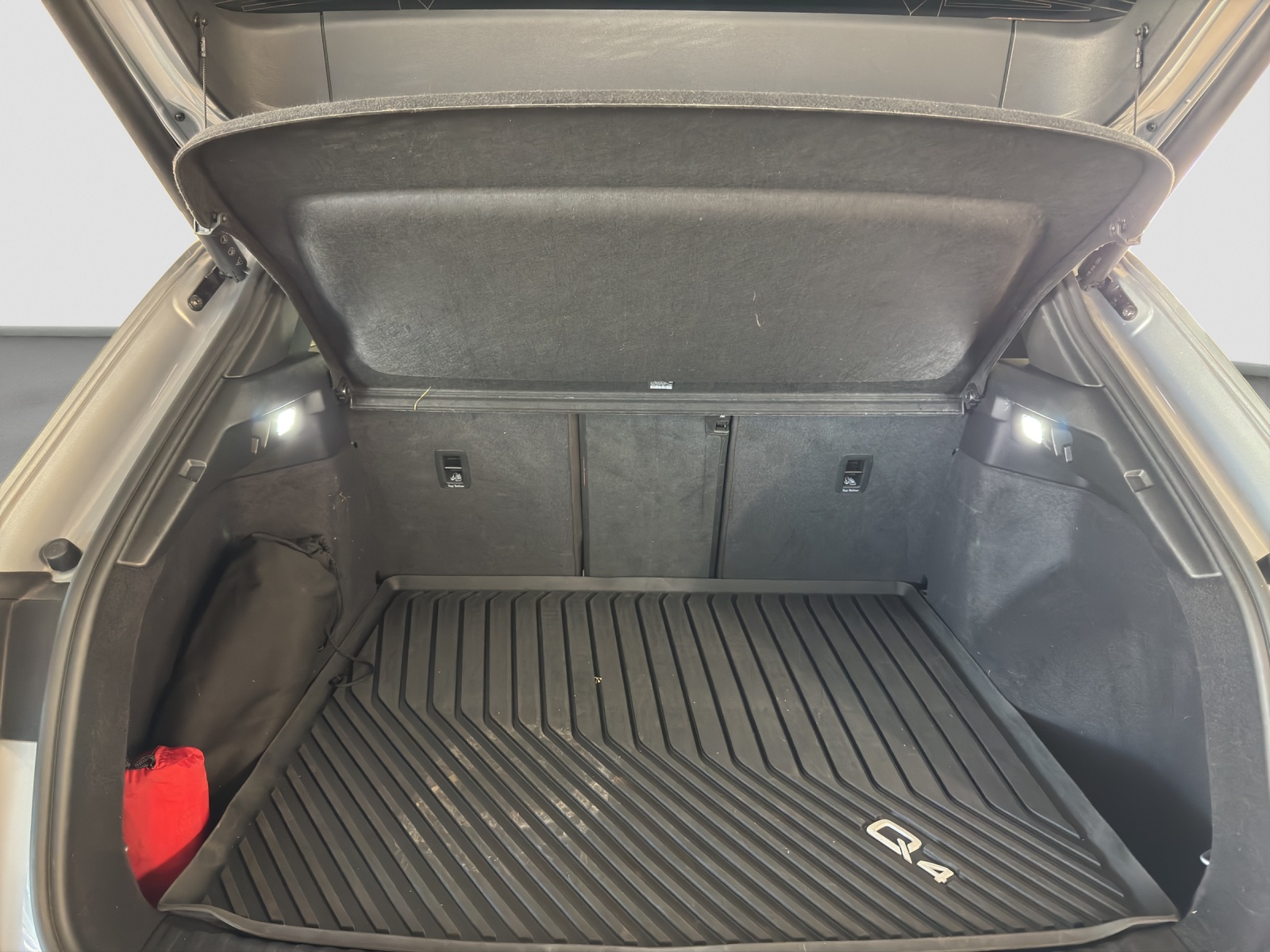 AUDI Q4 e-tron 40-image-7