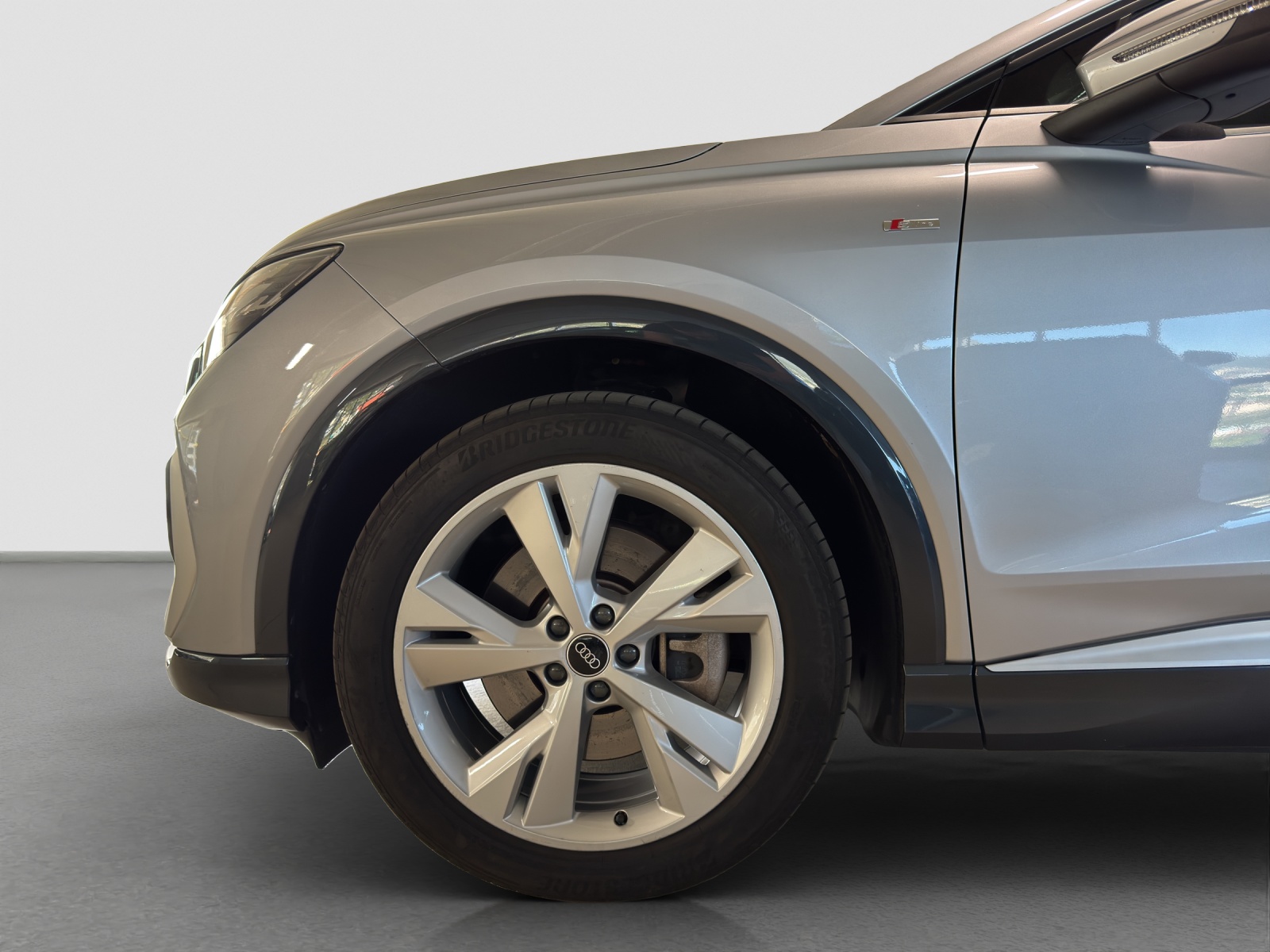 AUDI Q4 e-tron 40-image-4