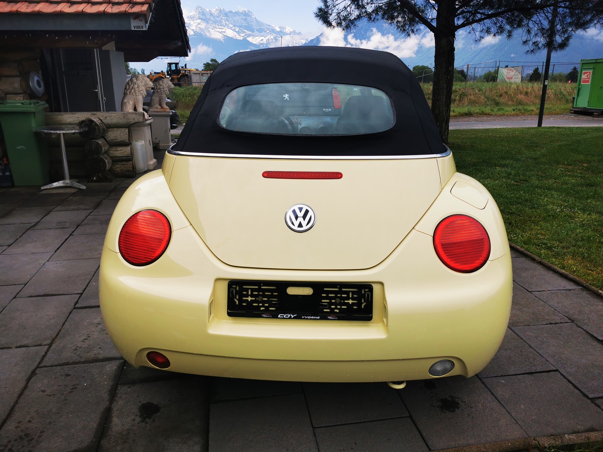 VW Beetle Cabrio 1.6-image-8