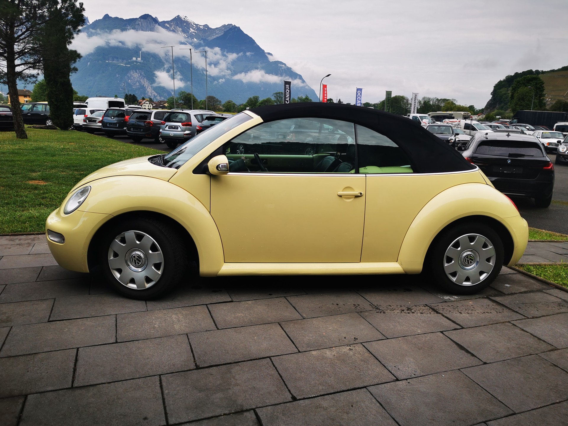 VW Beetle Cabrio 1.6-image-12