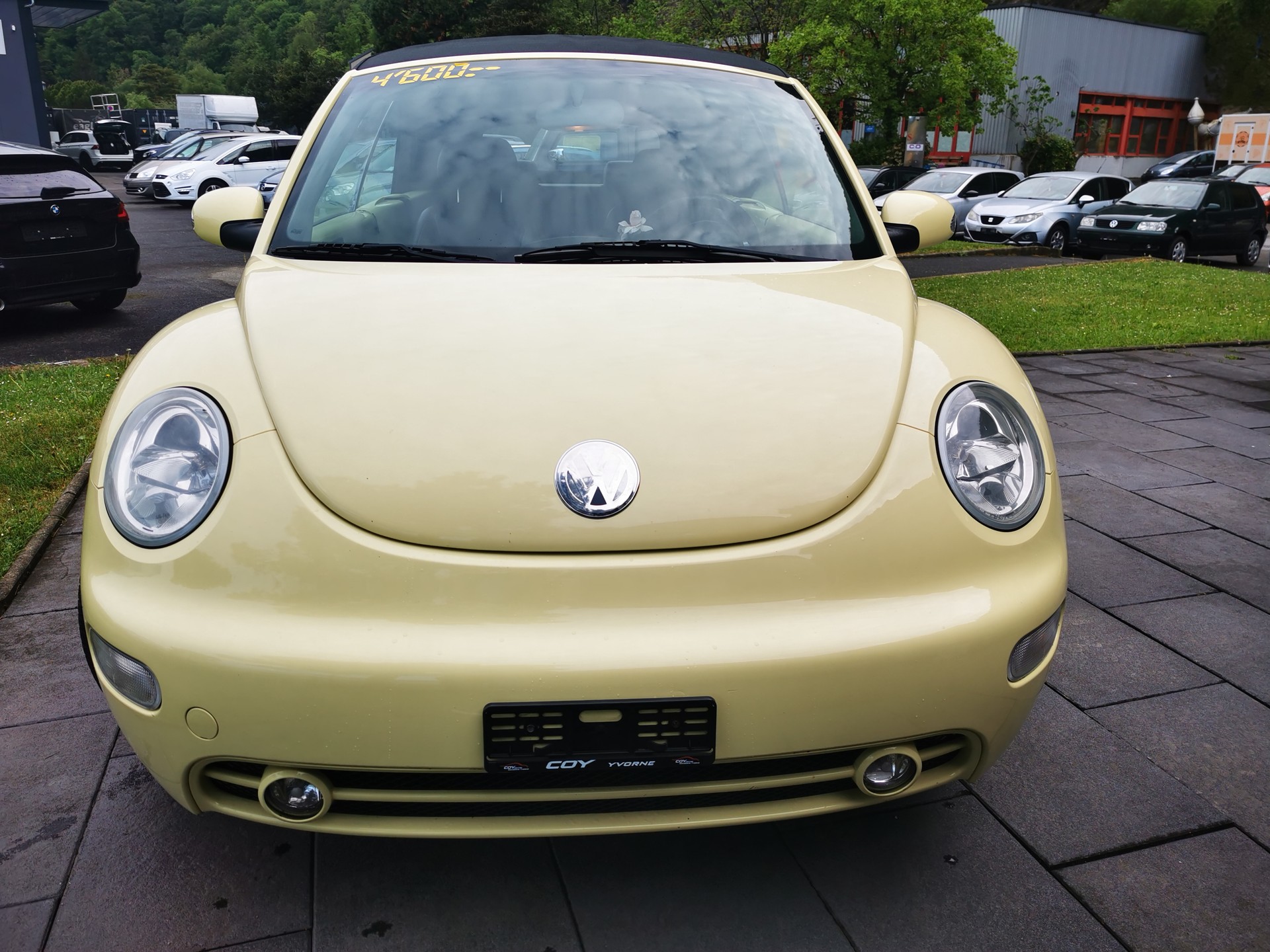 VW Beetle Cabrio 1.6-image-3