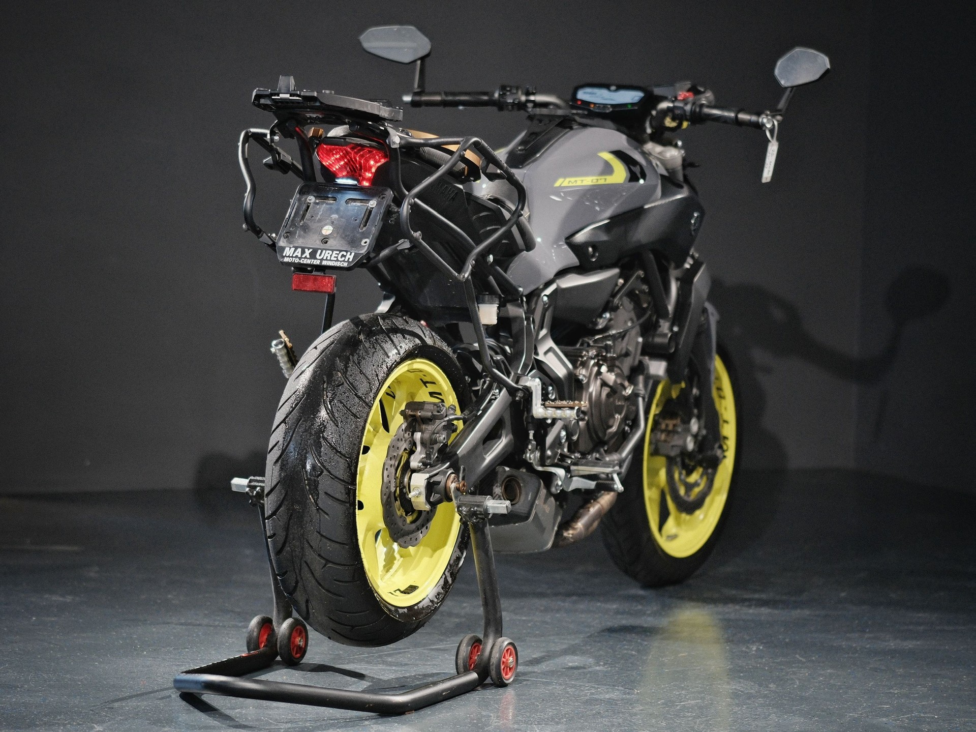 YAMAHA MT-07 ABS-showroom-element-1