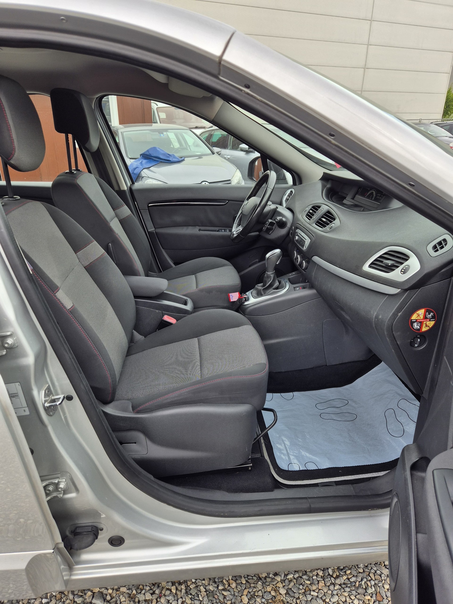RENAULT Grand Scénic 1.5 dCi Bose EDC-image-5