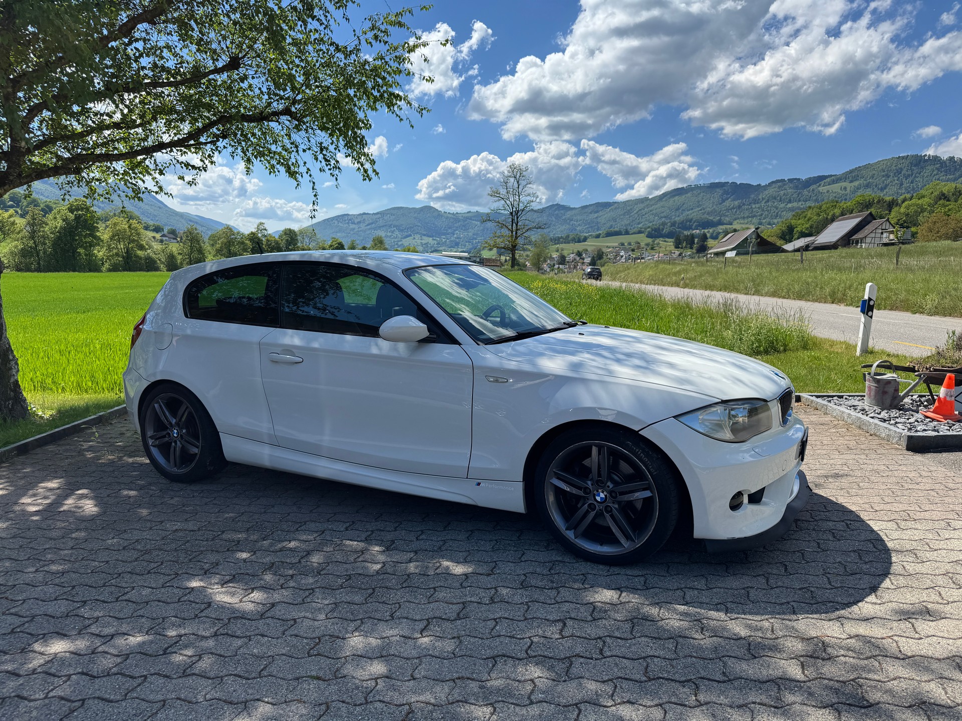 BMW 130i Steptronic-image-6
