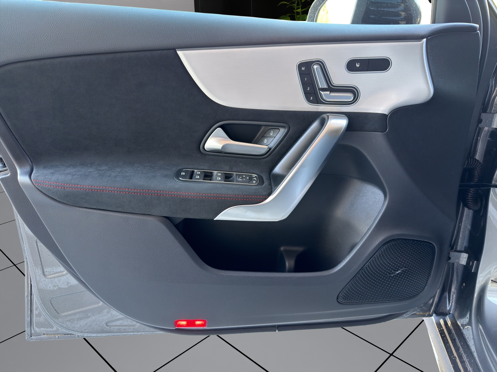 MERCEDES-BENZ A 180 d 8G-DCT-image-13