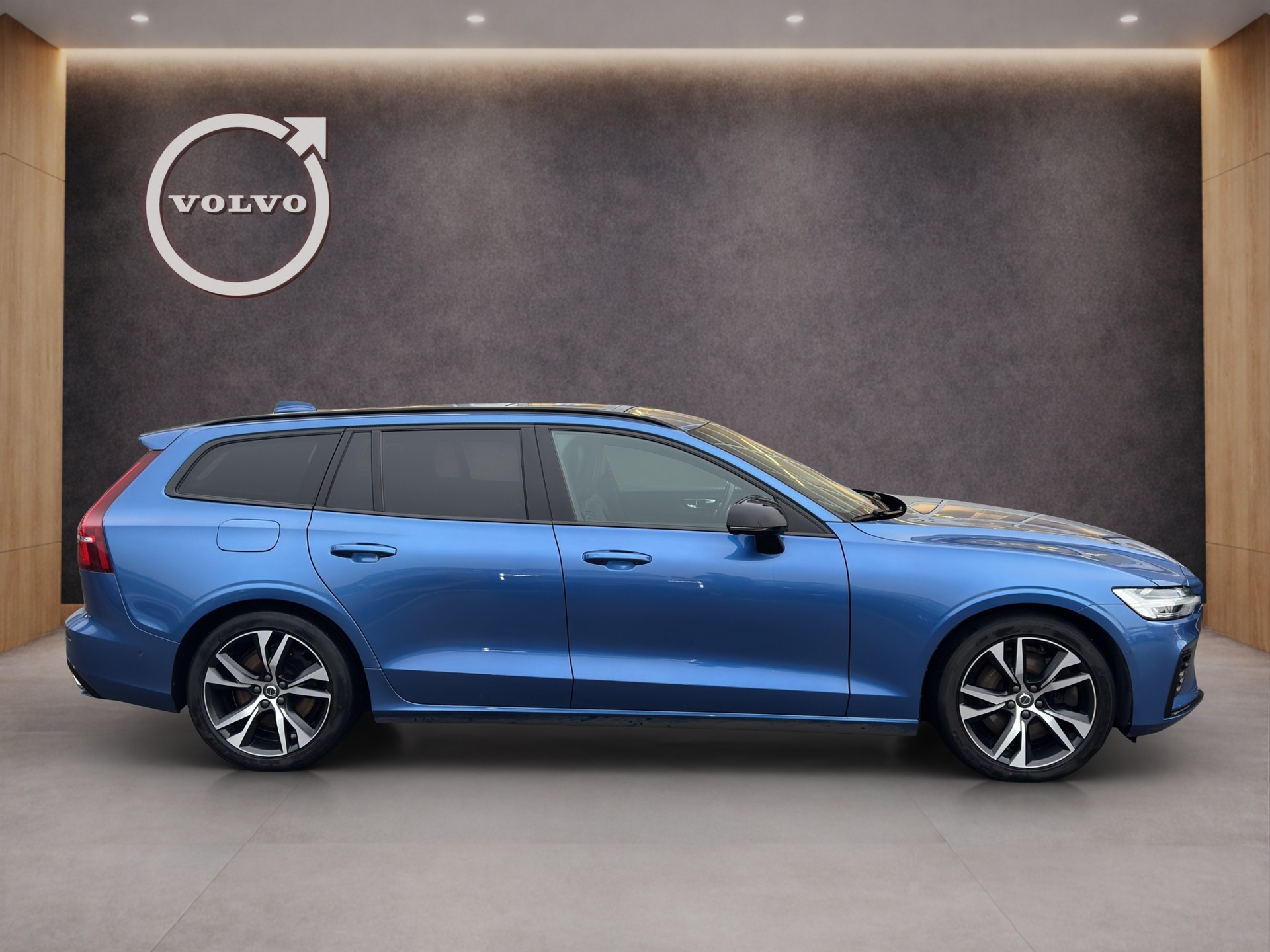 VOLVO V60 2.0 T6 TE R-Design eAWD-image-5
