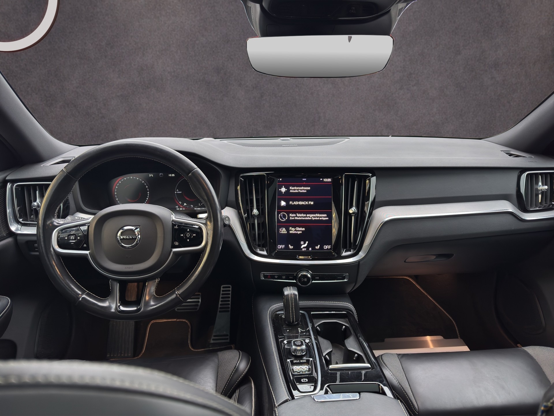 VOLVO V60 2.0 T6 TE R-Design eAWD-image-9