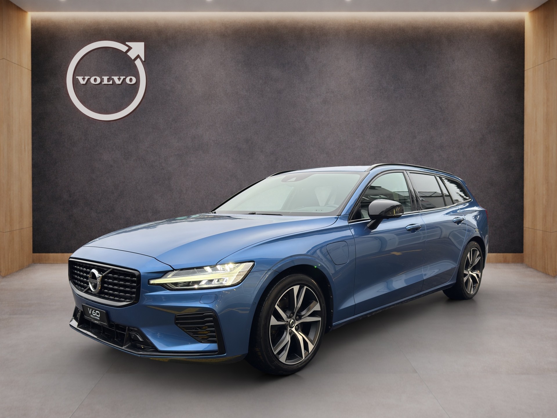 VOLVO V60 2.0 T6 TE R-Design eAWD-image-0