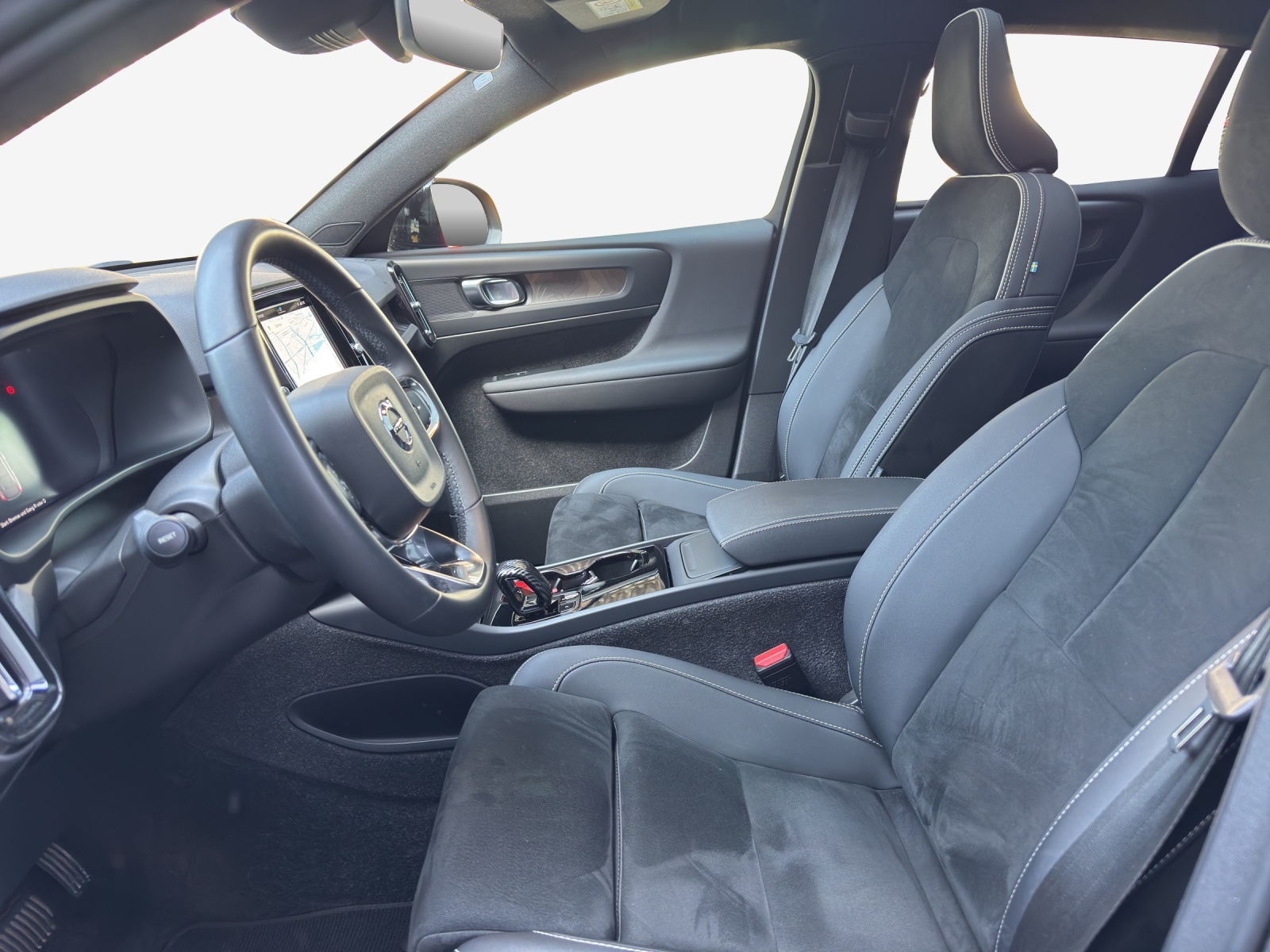 VOLVO C40 Recharge E80 82kWh Twin AWD Pure Electric Plus-image-8
