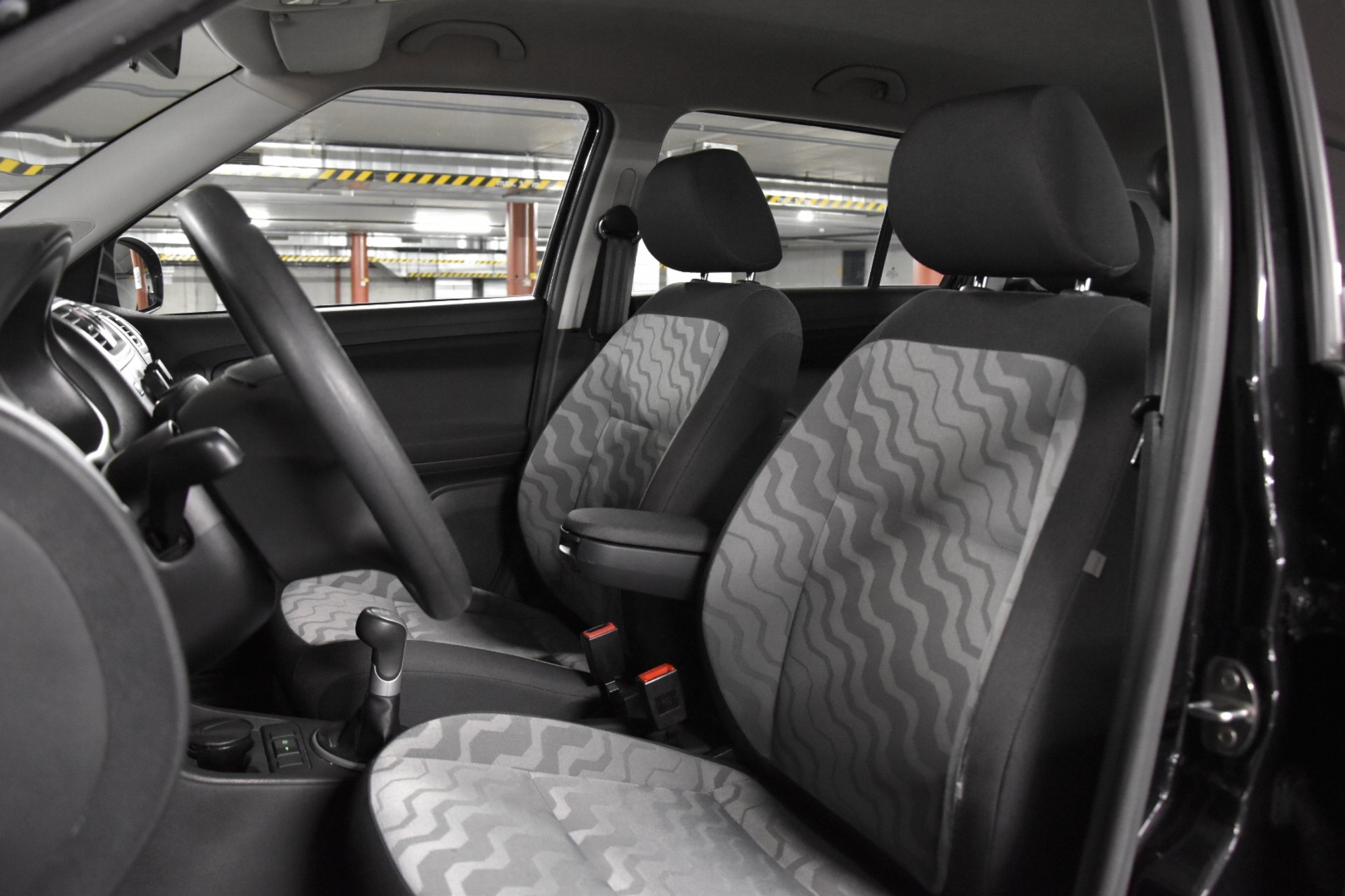 SKODA Fabia 1.2 Entry-image-18
