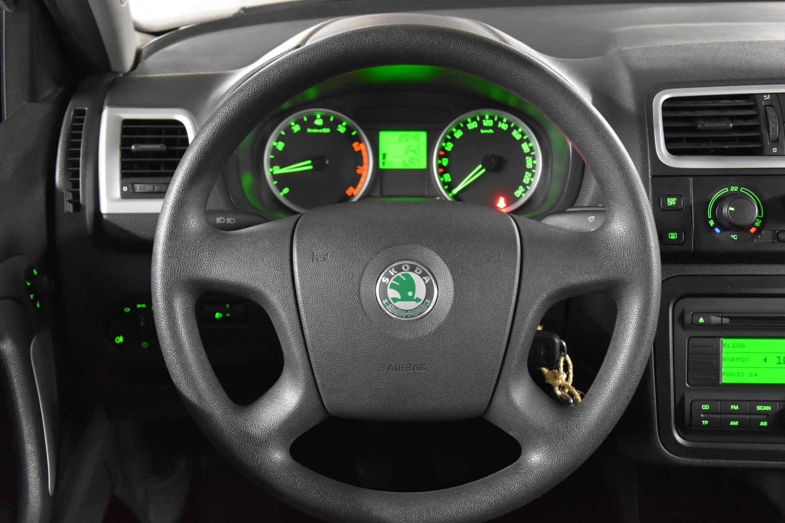 SKODA Fabia 1.2 Entry-image-11