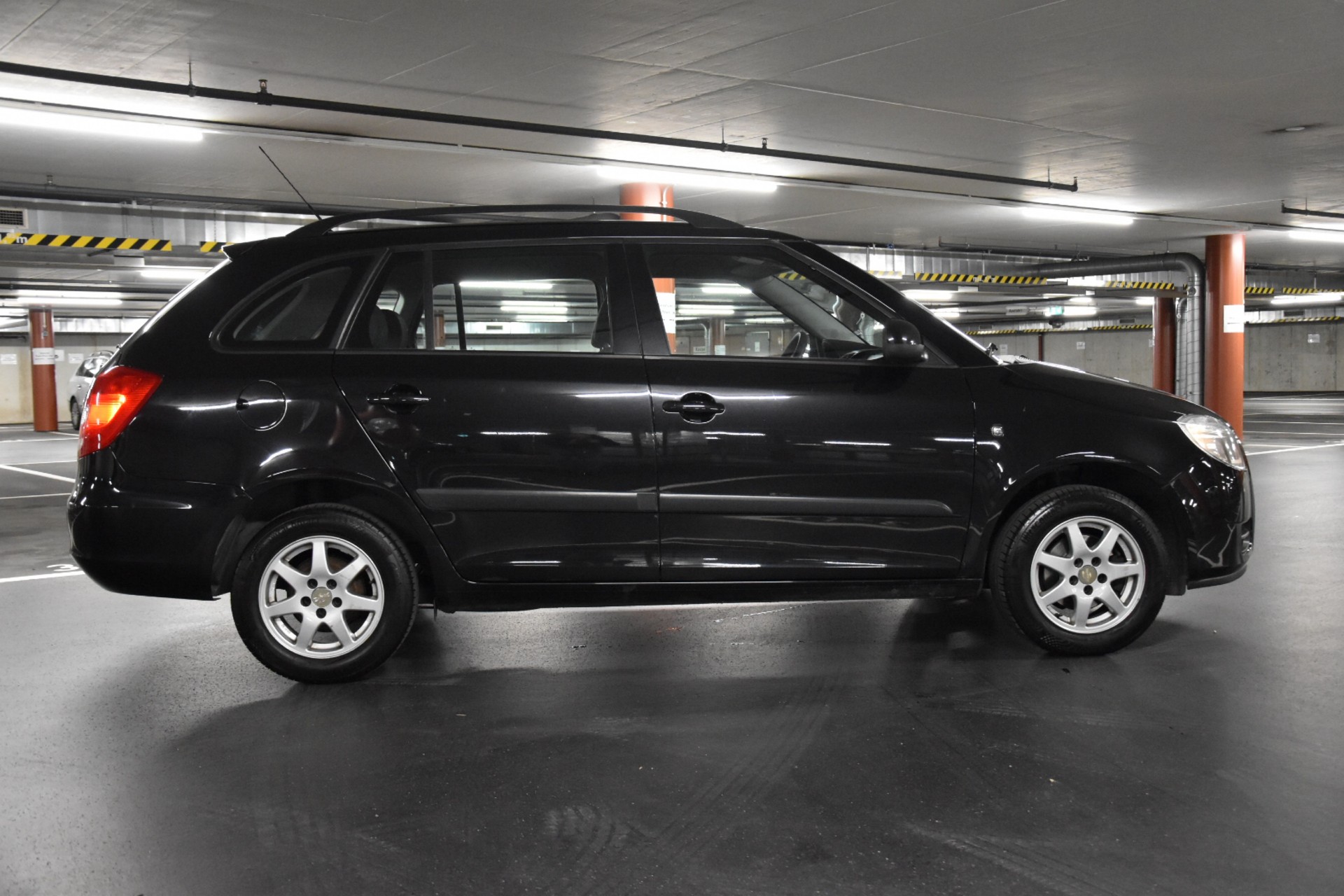 SKODA Fabia 1.2 Entry-image-9