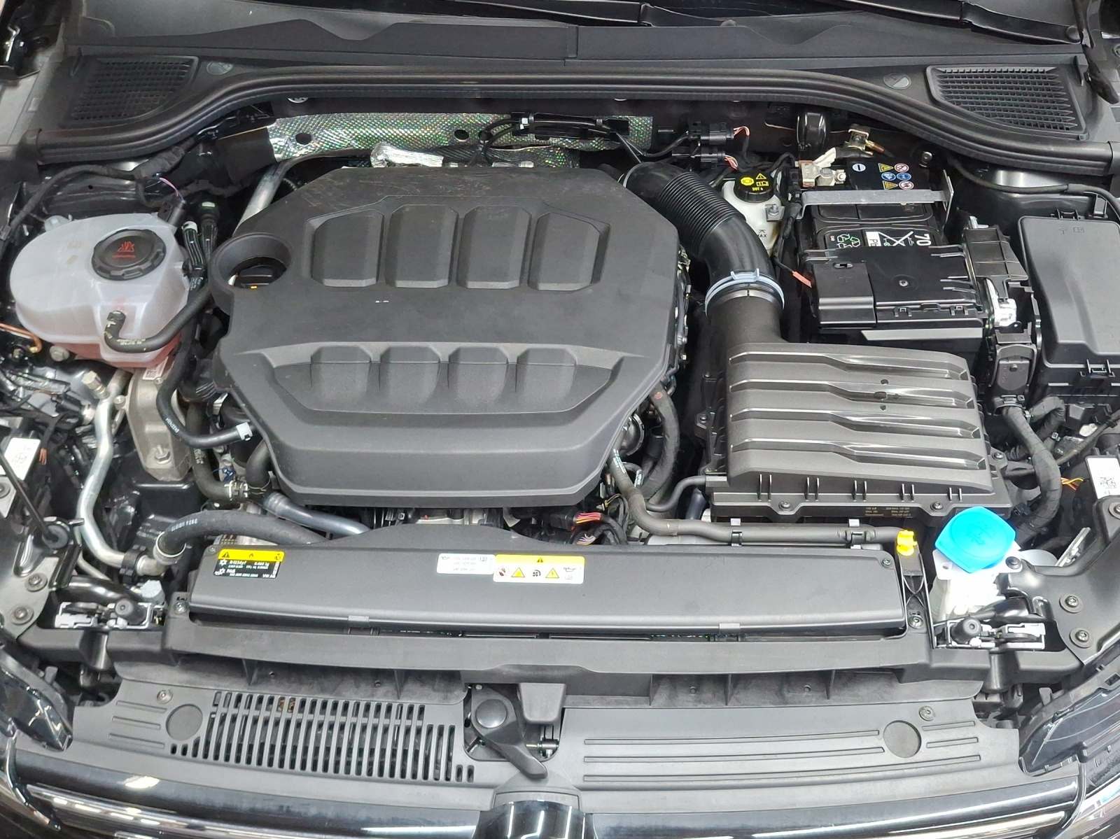 VW Golf Variant 2.0 TSI R-Line DSG 4 Motion-image-13