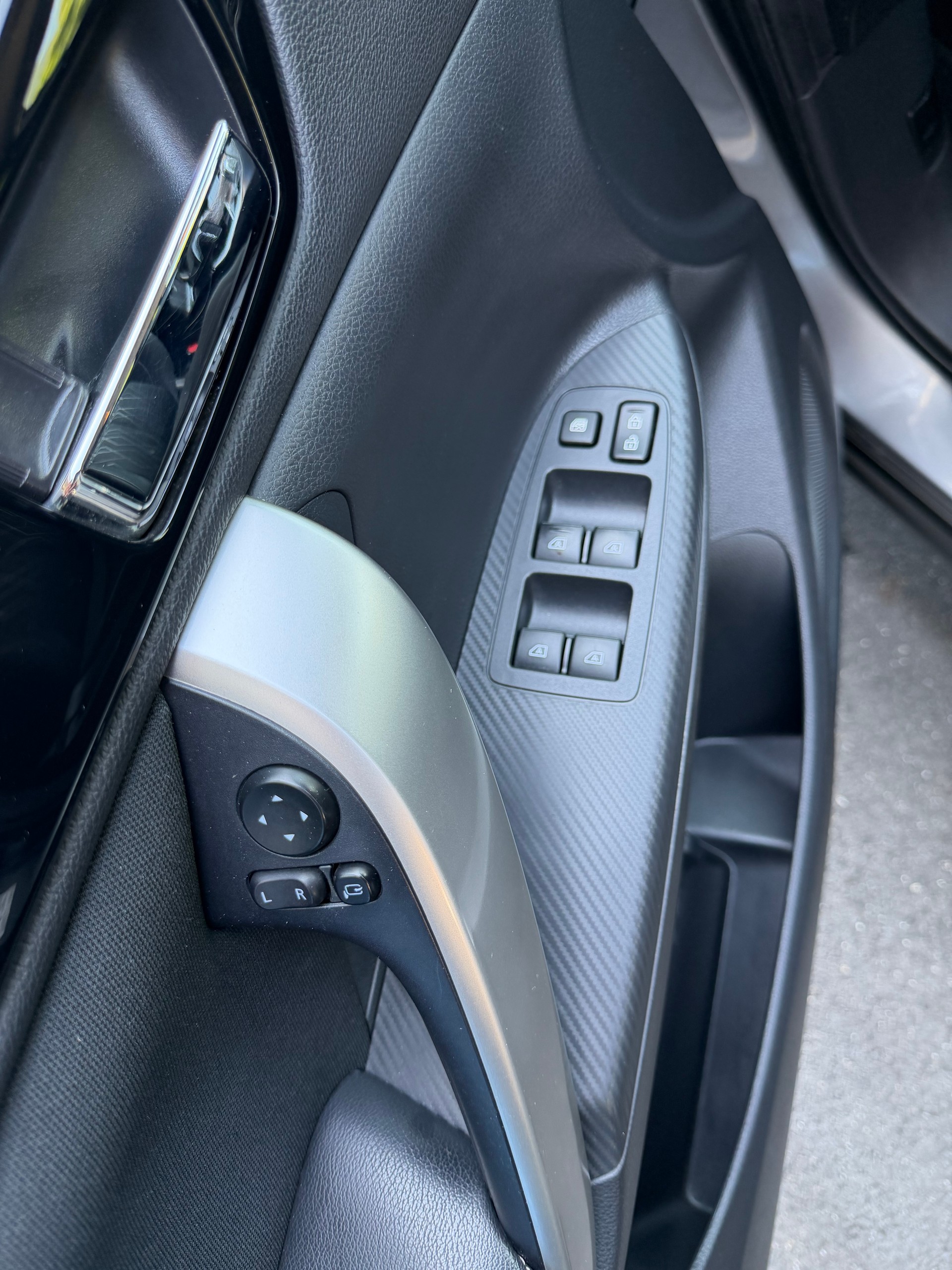 MITSUBISHI Eclipse Cross 1.5 T-Mivec Style Black 4WD CVT-image-8