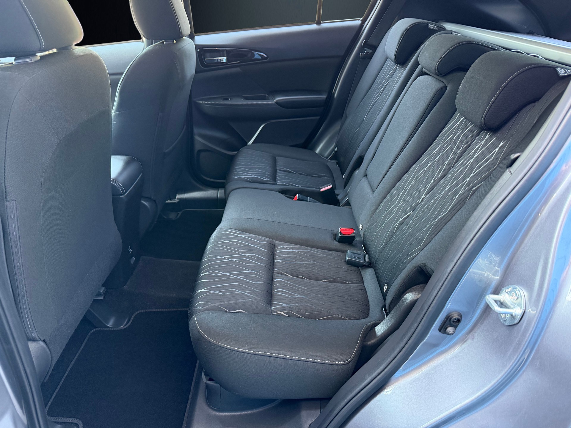 MITSUBISHI Eclipse Cross 1.5 T-Mivec Style Black 4WD CVT-image-5