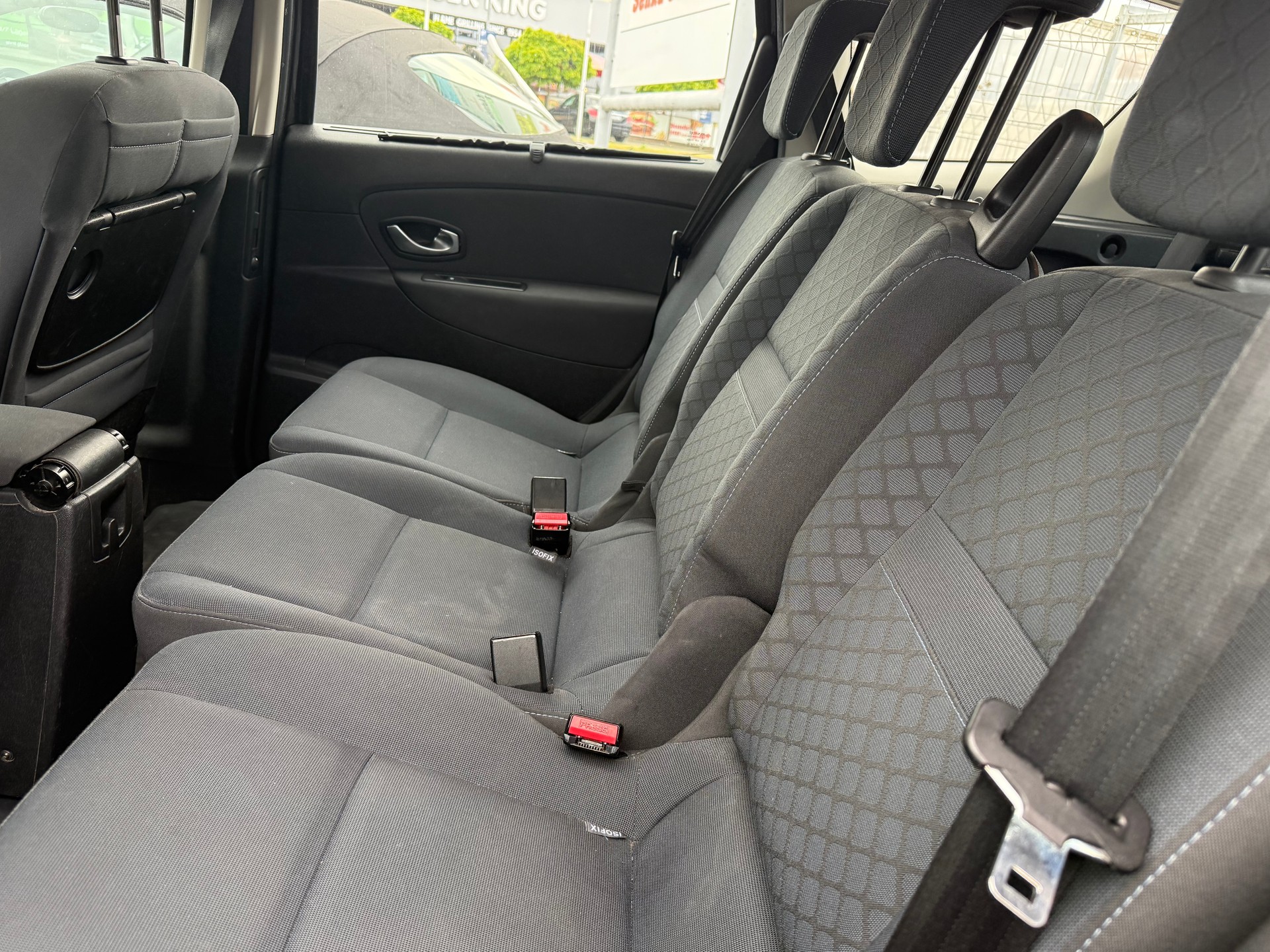 RENAULT Grand Scénic 1.4 16V Turbo Expression-image-9