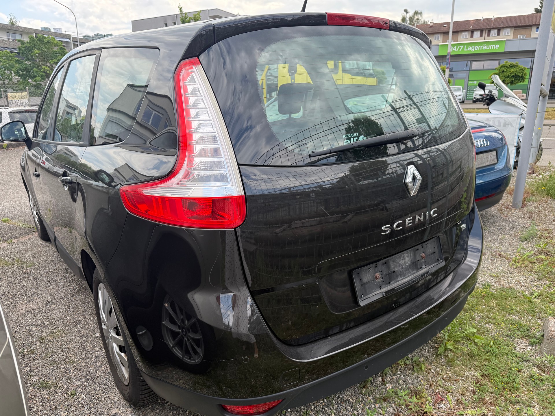 RENAULT Grand Scénic 1.4 16V Turbo Expression-image-12
