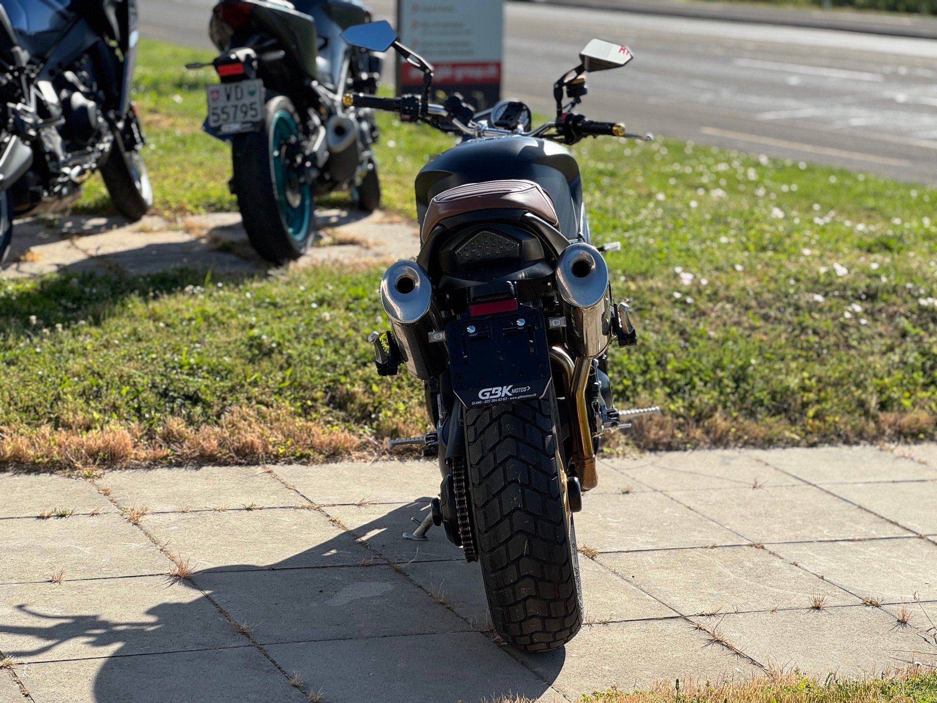 TRIUMPH Speed Triple-showroom-element-2