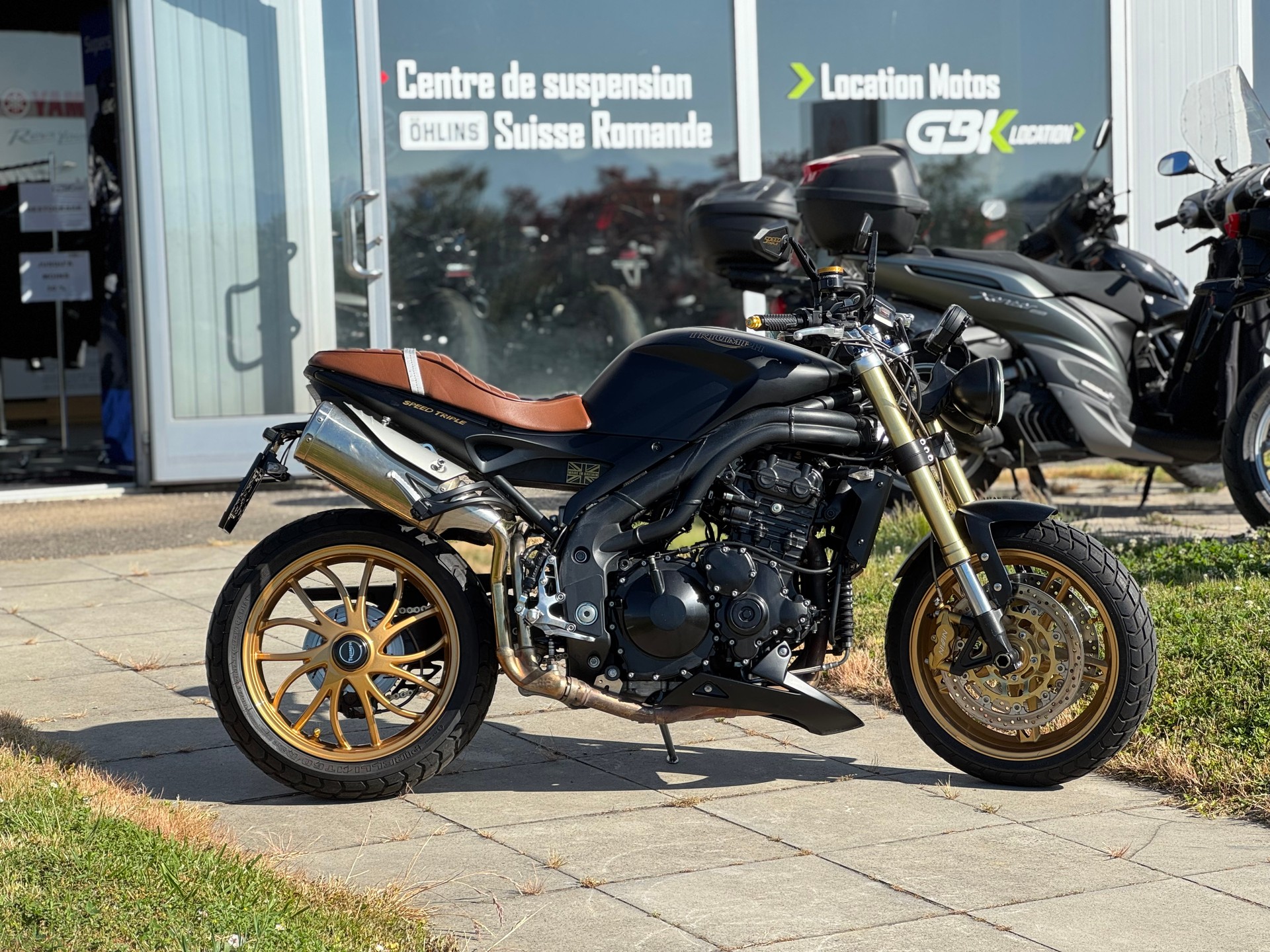 TRIUMPH Speed Triple-showroom-element-1