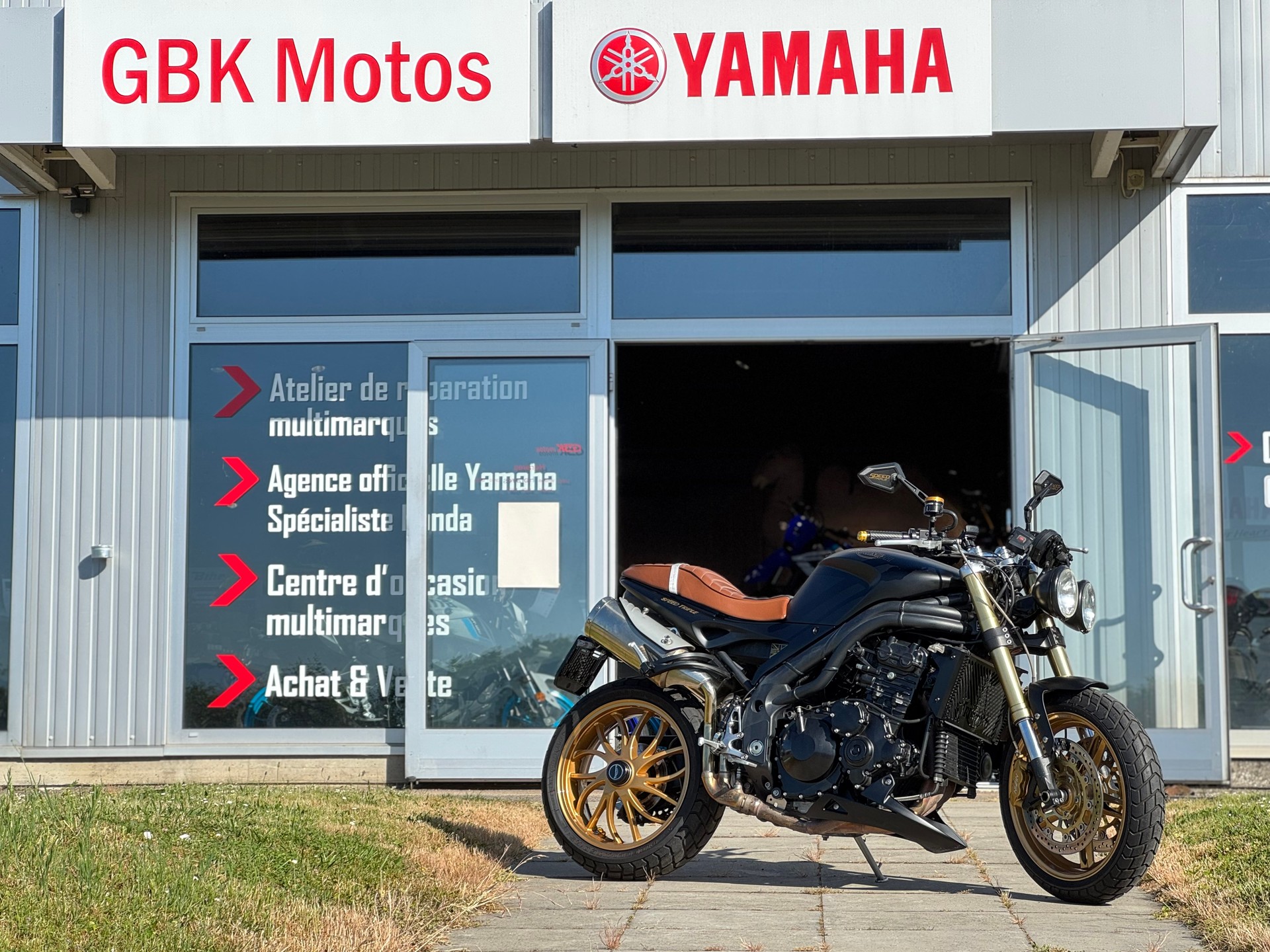 TRIUMPH Speed Triple