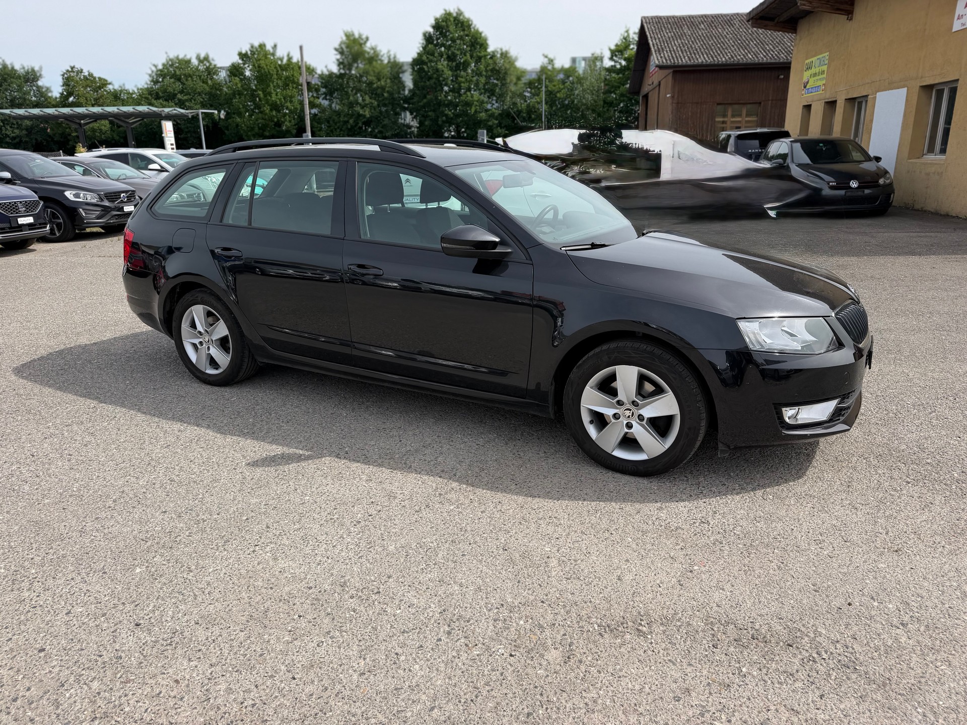 SKODA Octavia Combi 1.6 TDI Elegance 4x4-showroom-element-3