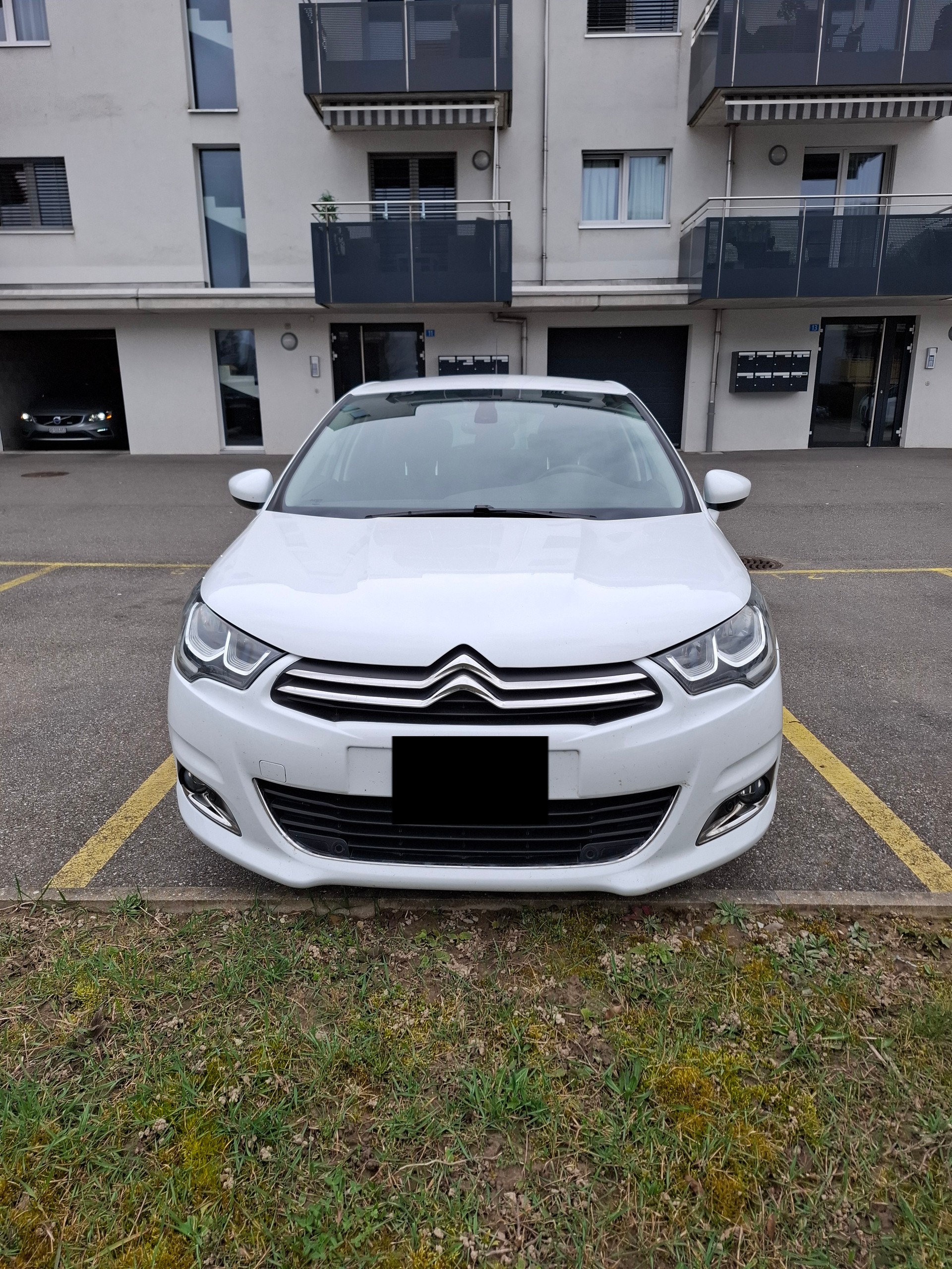 CITROEN 1.2 PureTech Shine-image-1