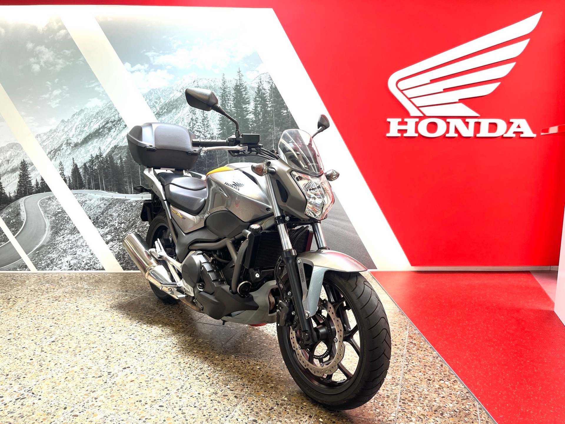 HONDA NC 700 S DTC ABS im Kundenauftrag!!-showroom-element-2