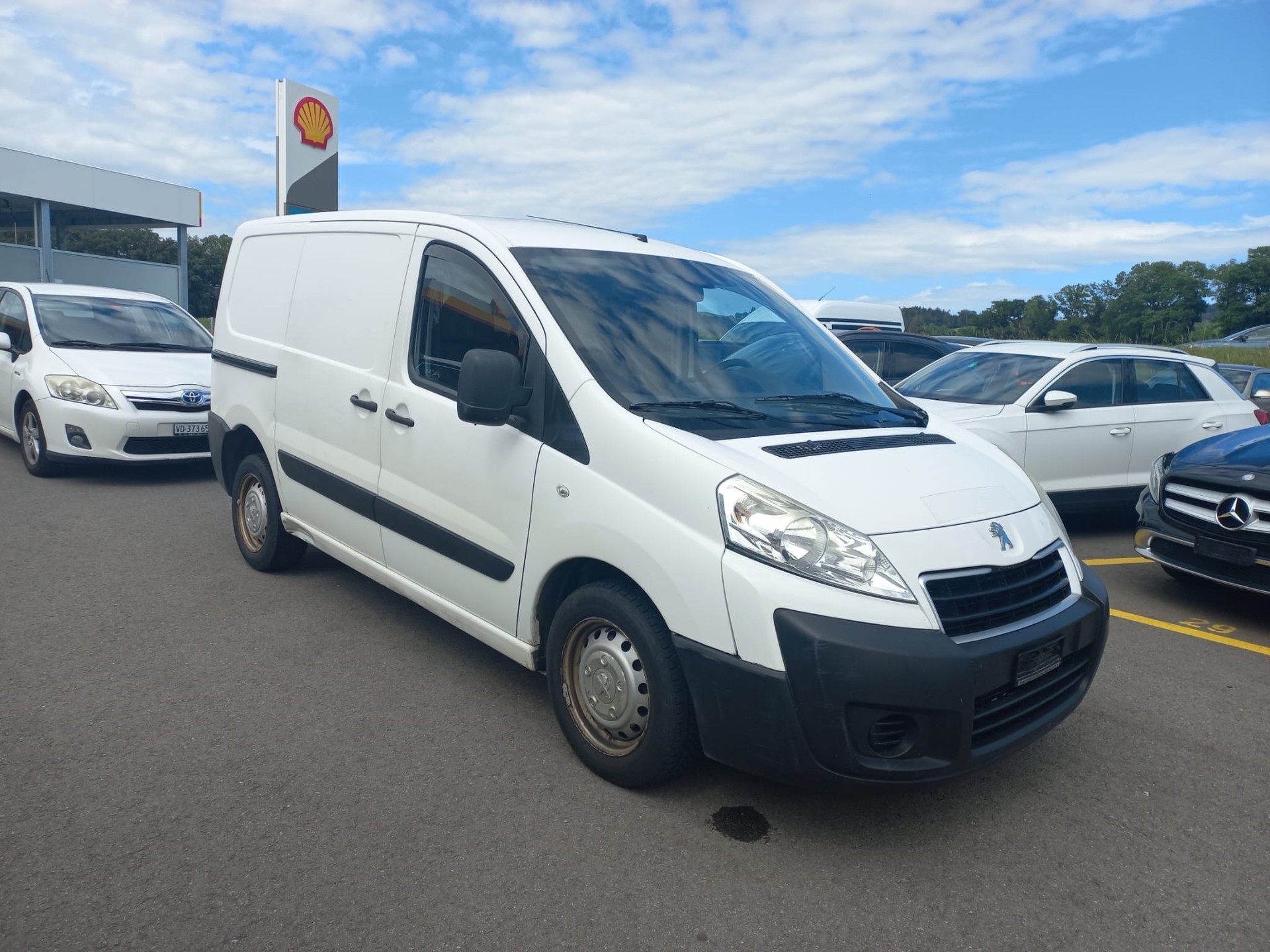 PEUGEOT Expert 2.0 HDi 229 L2H1-image-2