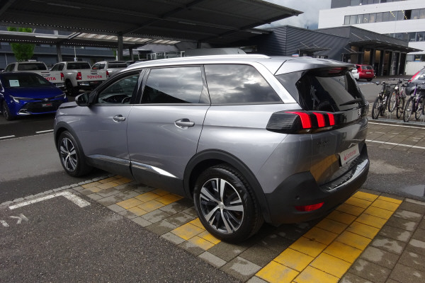 PEUGEOT 5008 1.6 THP Allure-showroom-element-3