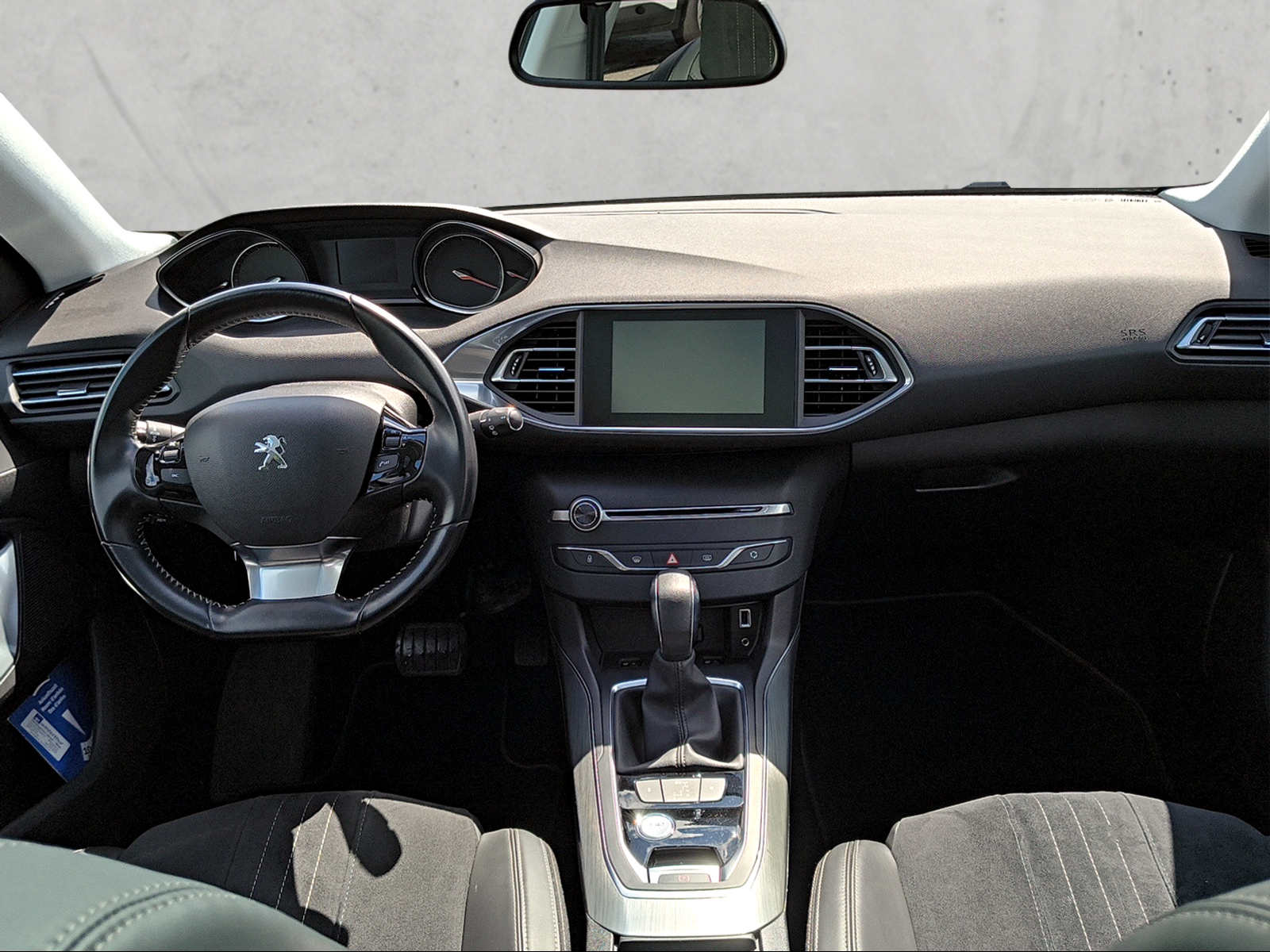 PEUGEOT 308 SW 1.2 PureTech 130 Feline S/S-image-12