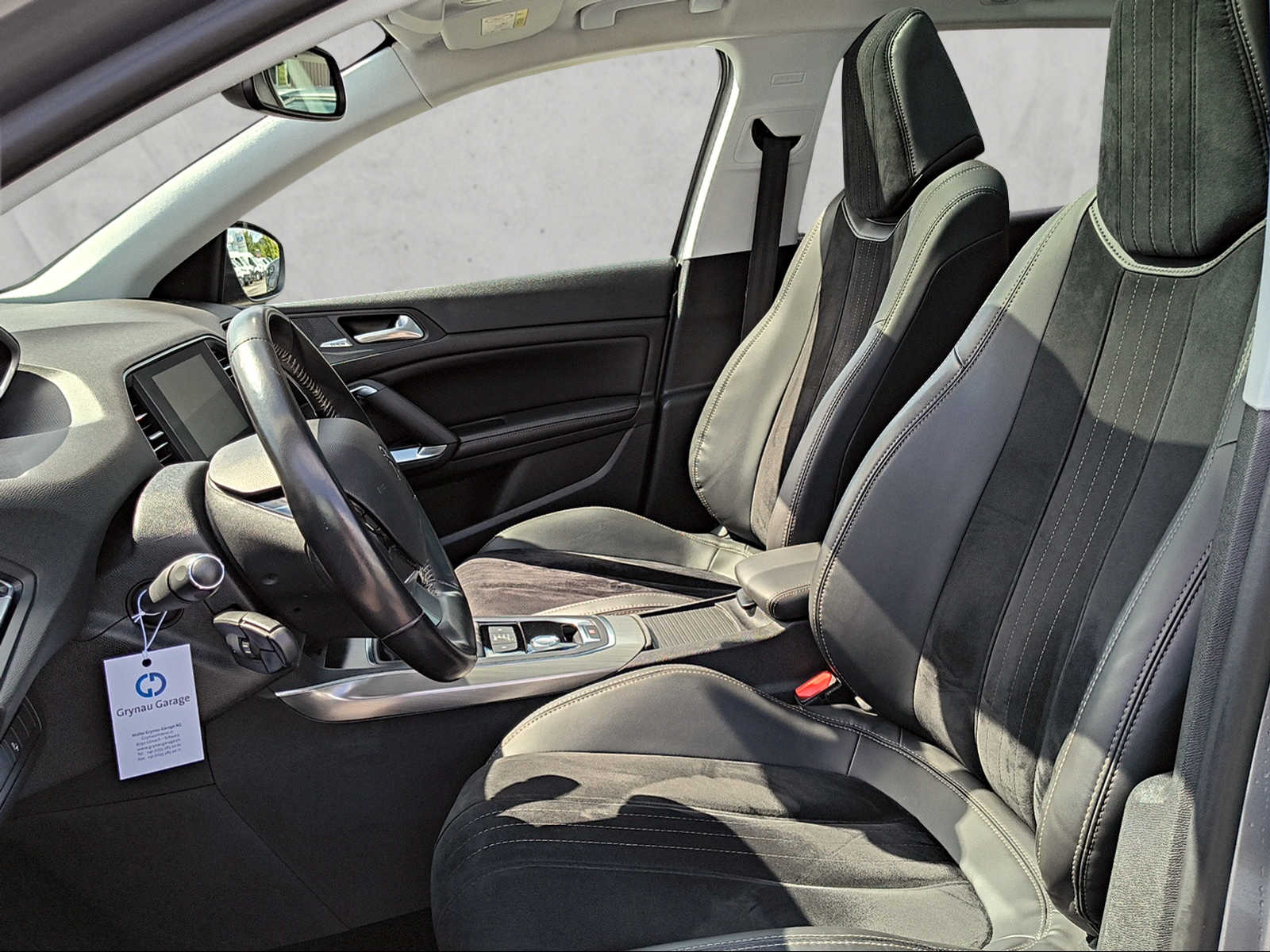 PEUGEOT 308 SW 1.2 PureTech 130 Feline S/S-image-10